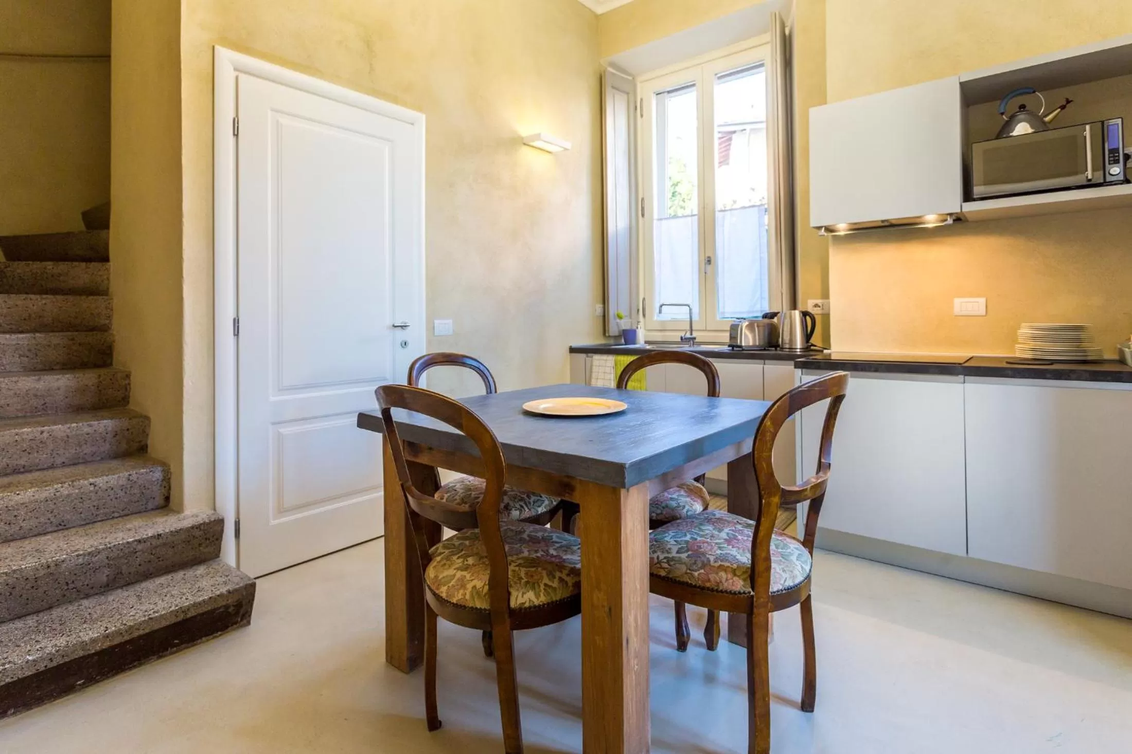 Kitchen or kitchenette in White Lilac Romantic B&B - Adults only