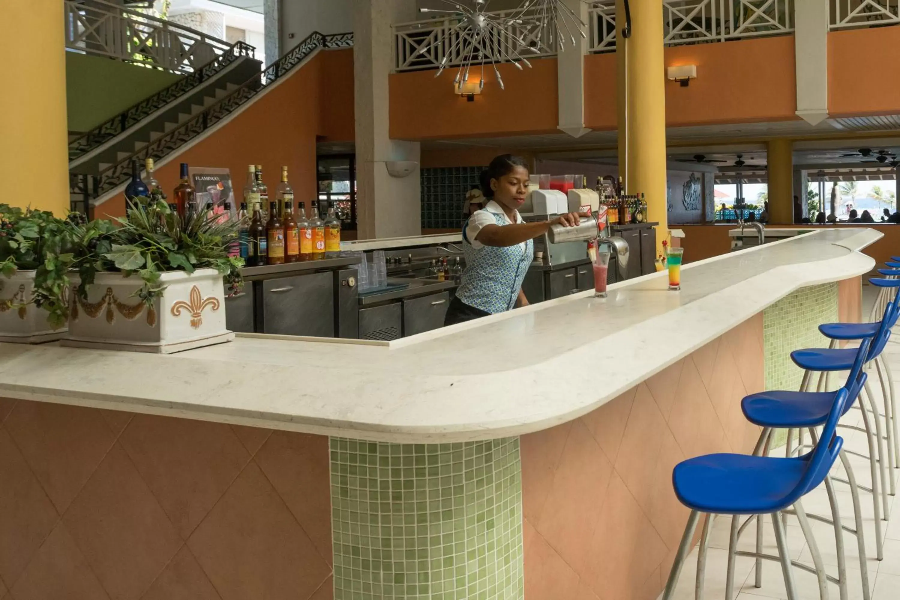 Lounge or bar, Lounge/Bar in Holiday Inn Resort Montego Bay All Inclusive, an IHG Hotel