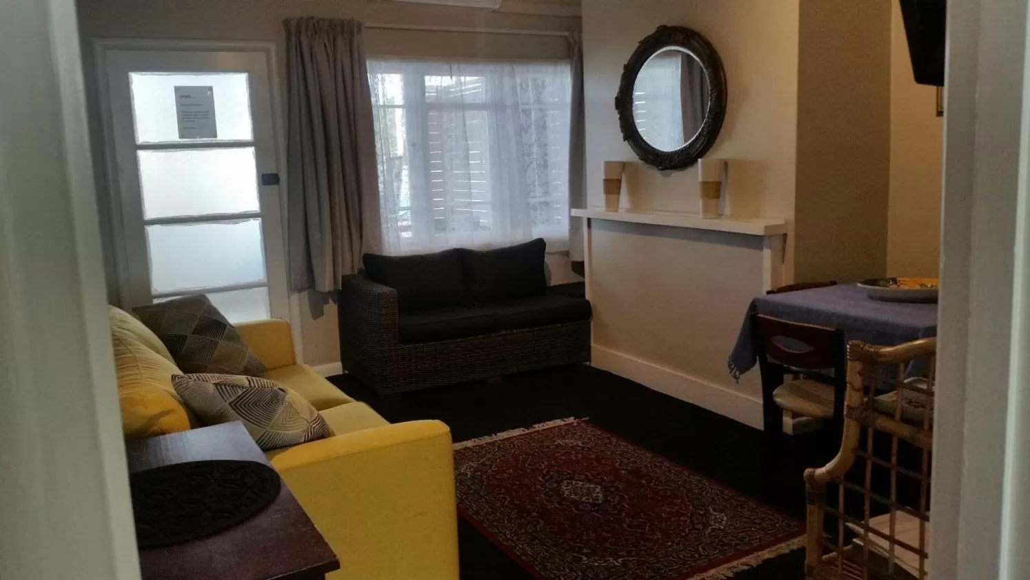 Nana Glads Beachfront Accommodation