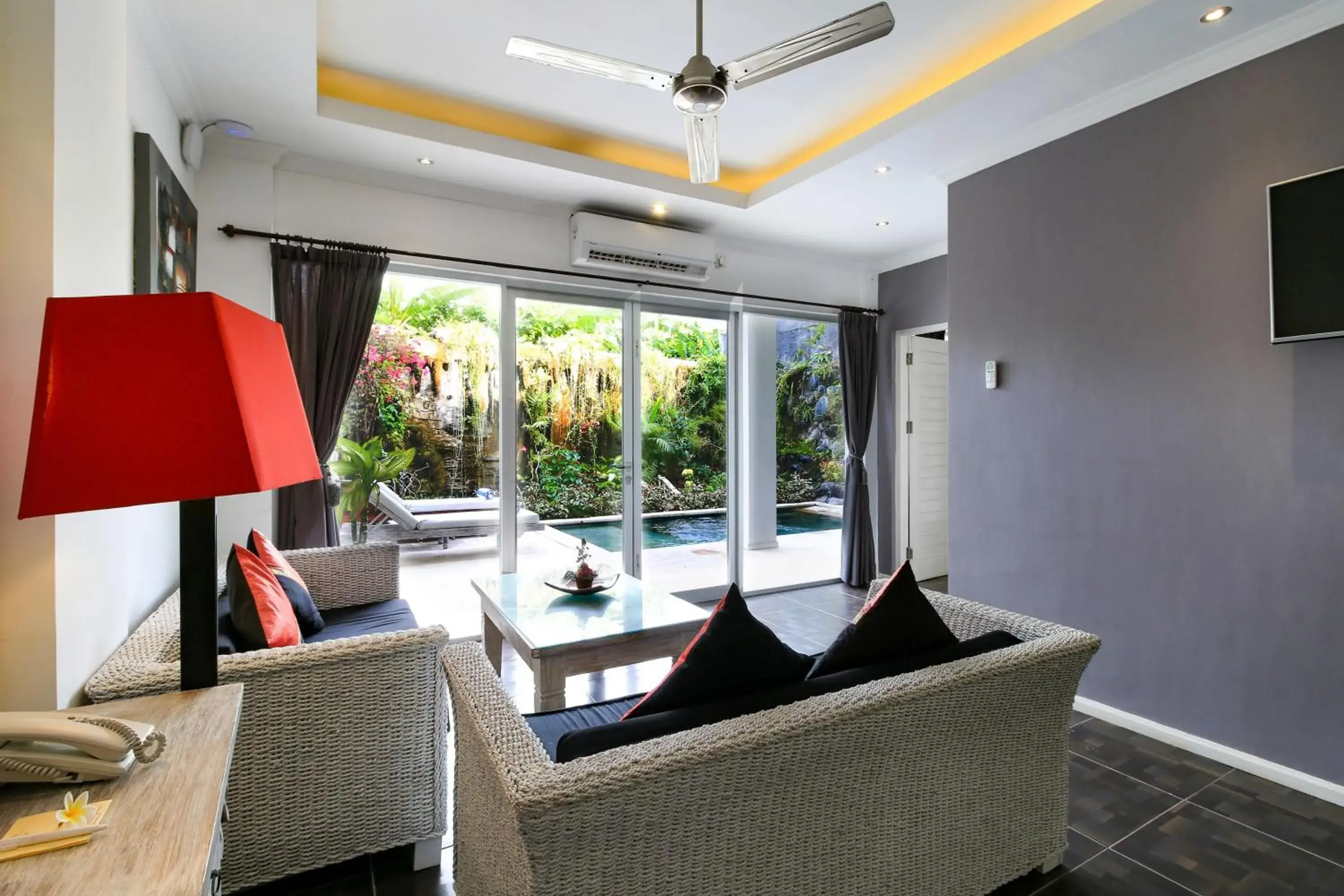 Living room in Aleesha Villas and Suites Living room in Aleesha Villas and Suites
