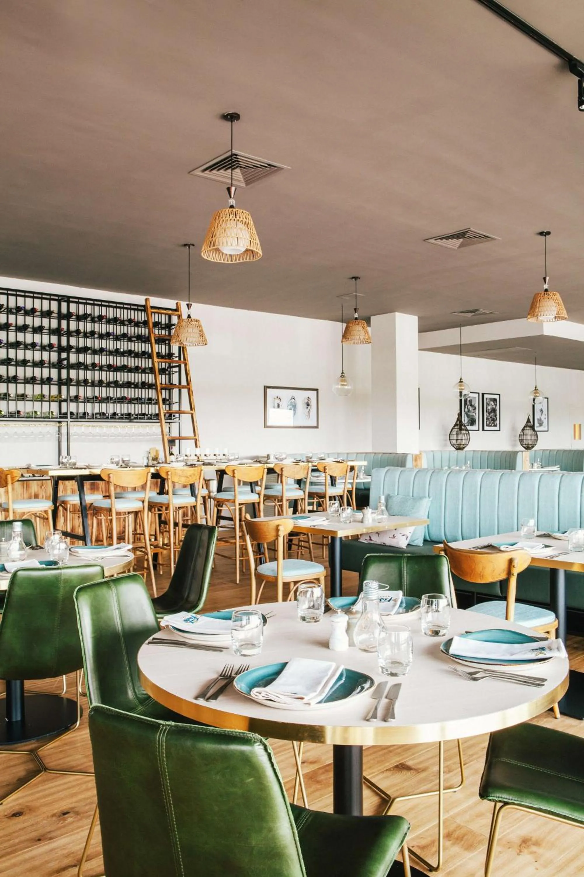 Restaurant/places to eat in Radisson Blu Hotel, Dubai Deira Creek