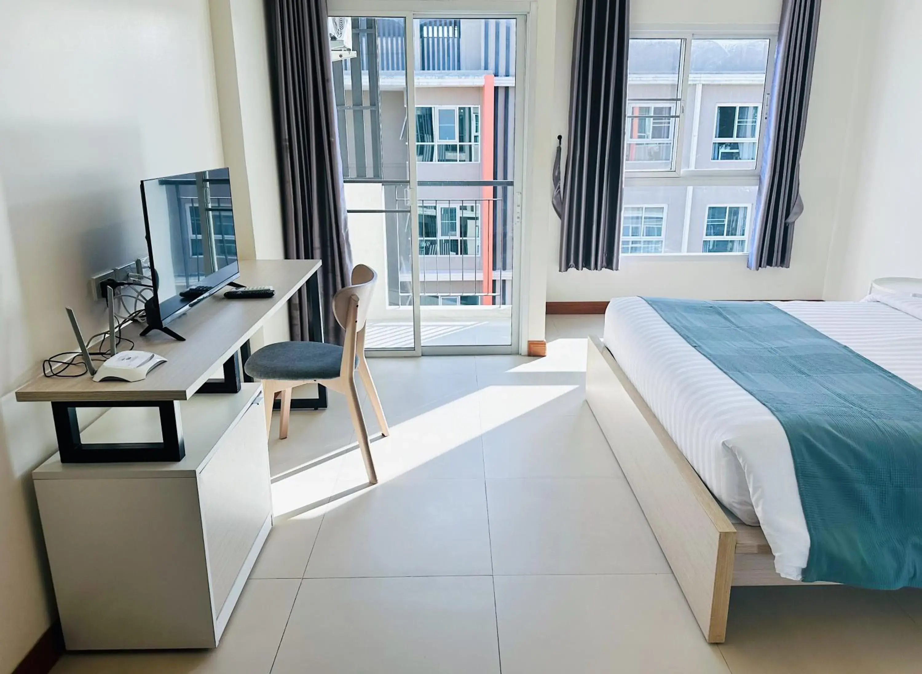 Bedroom, Bed in The Lodge @ Min Residence Bedroom, Bed in The Lodge @ Min Residence