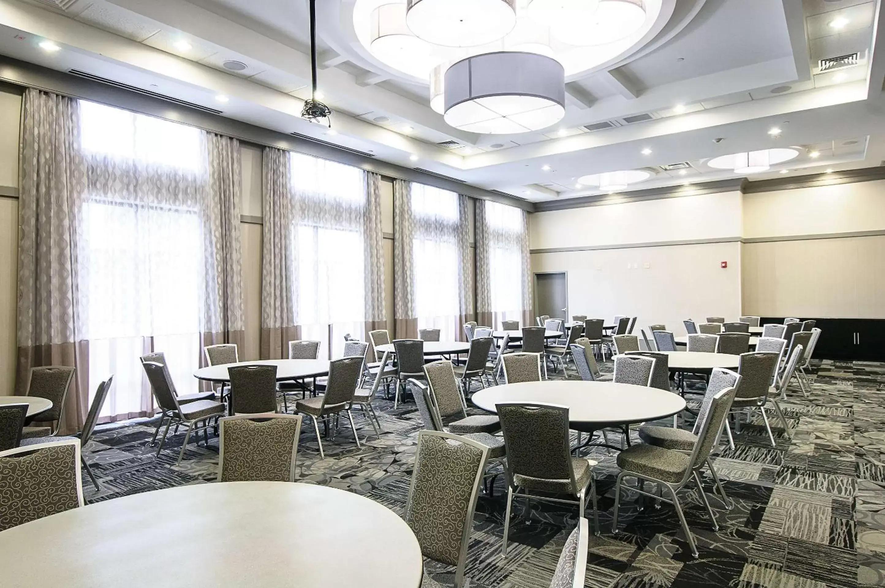 Meeting/conference room, Restaurant/Places to Eat in Hampton Inn Stafford / Quantico-Aquia
