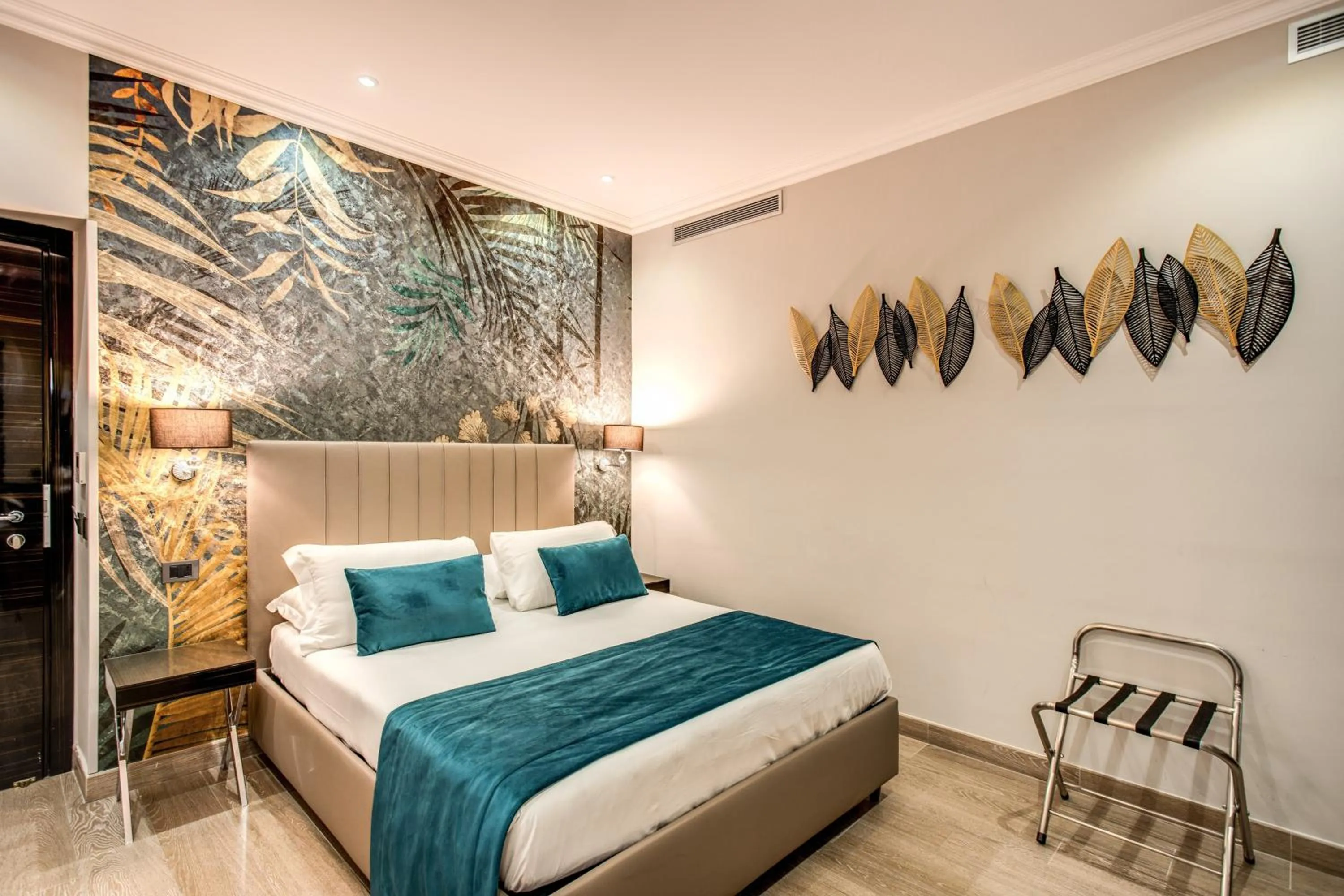 Photo of the whole room, Bed in Relais De La Poste