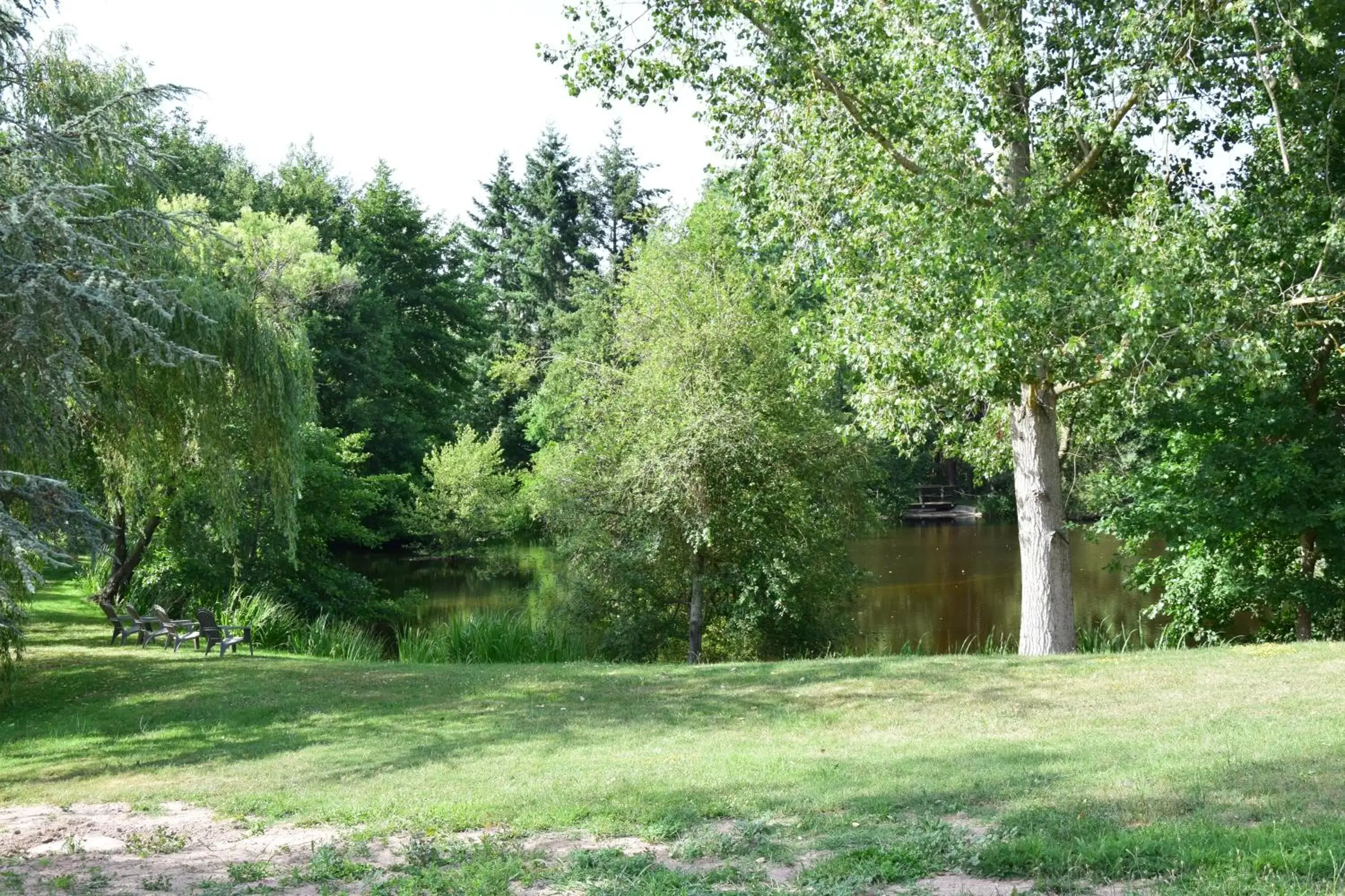 Lake view in Les Roulottes des Ris
