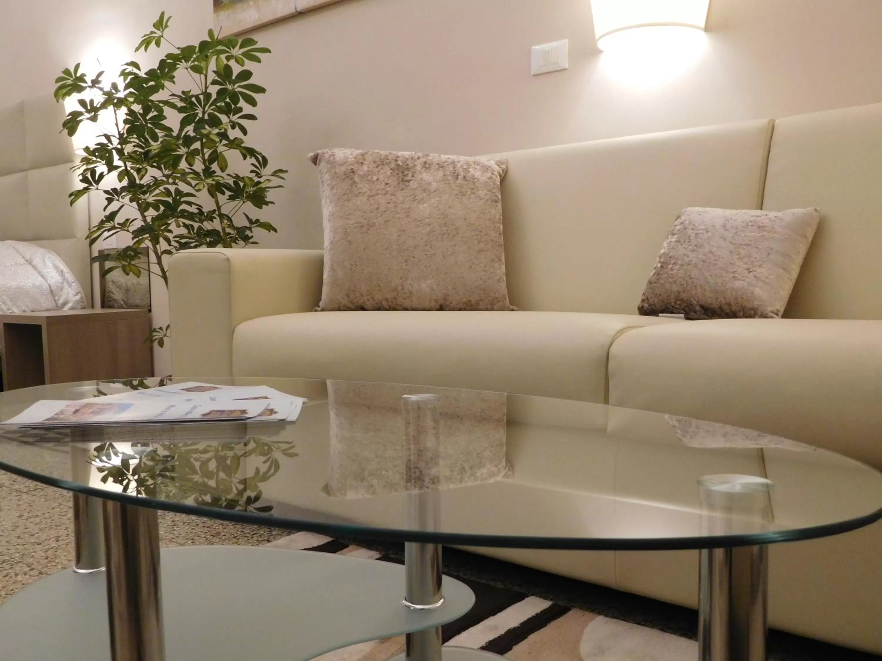 Living room in Moonlight Hotel&Suites