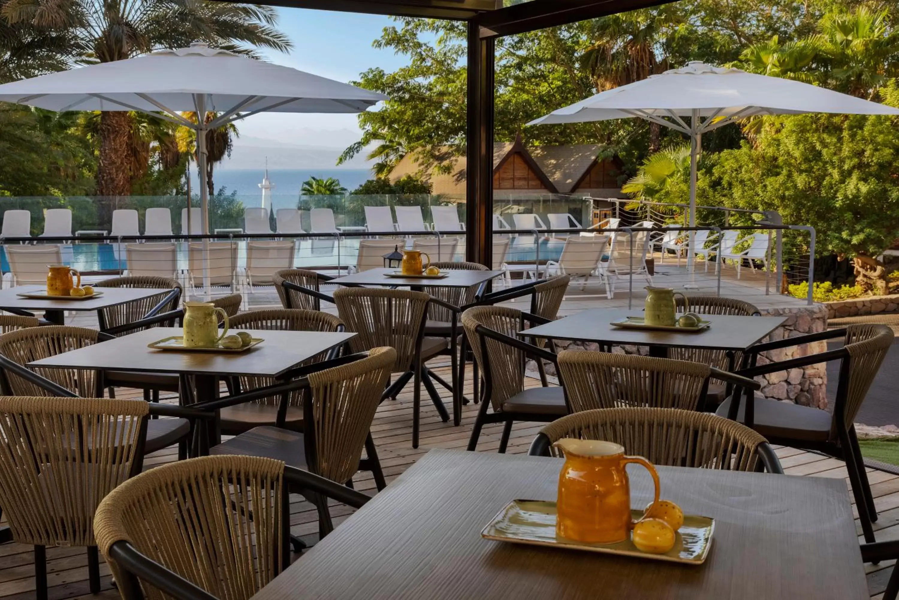 Lounge or bar, Restaurant/Places to Eat in Herbert Samuel Royal Shangri-La Eilat