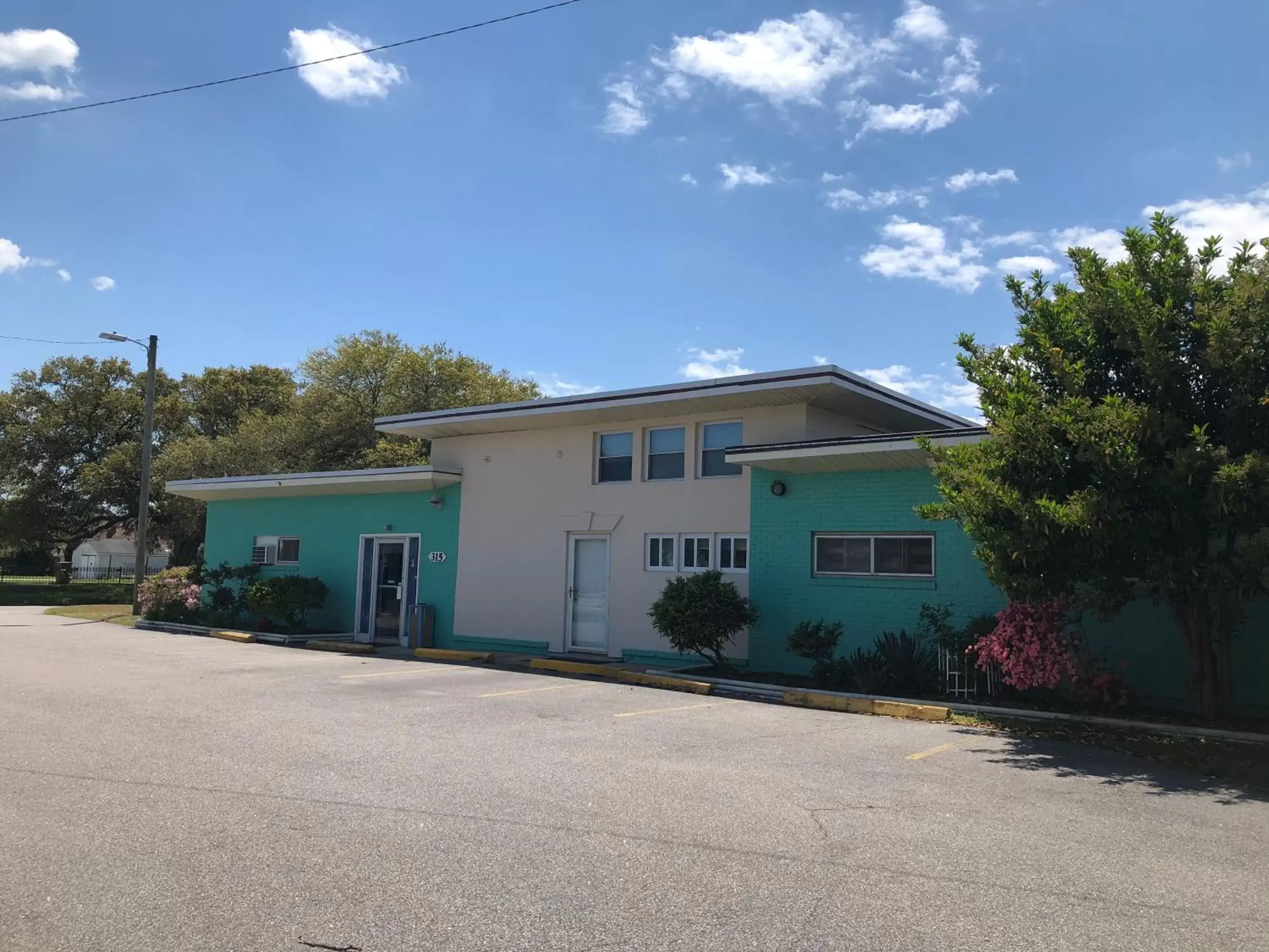 Property Building in Bay Inn Hotel