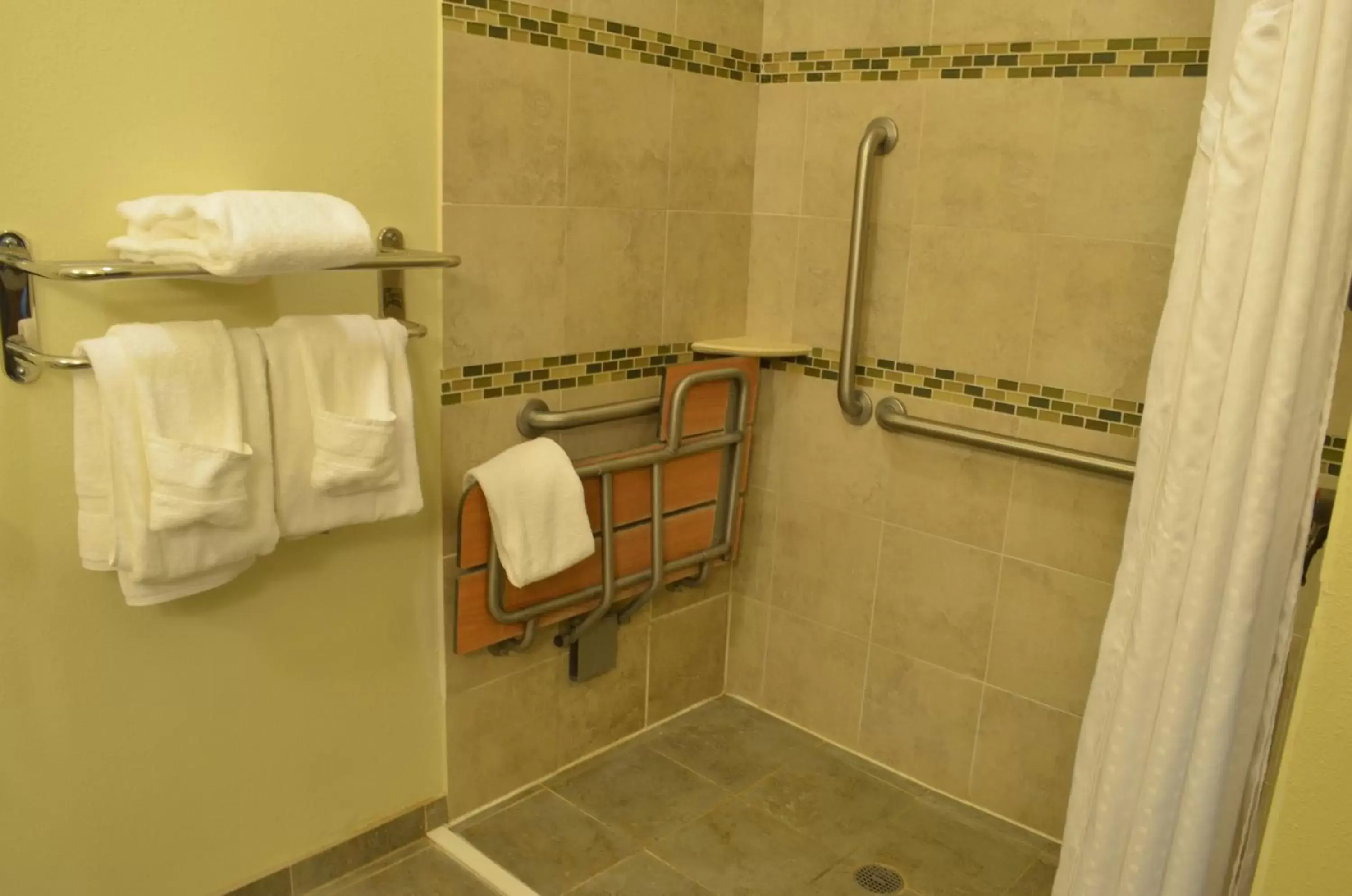 Photo of the whole room, Bathroom in Holiday Inn Express- Waterloo/Cedar Falls, an IHG Hotel