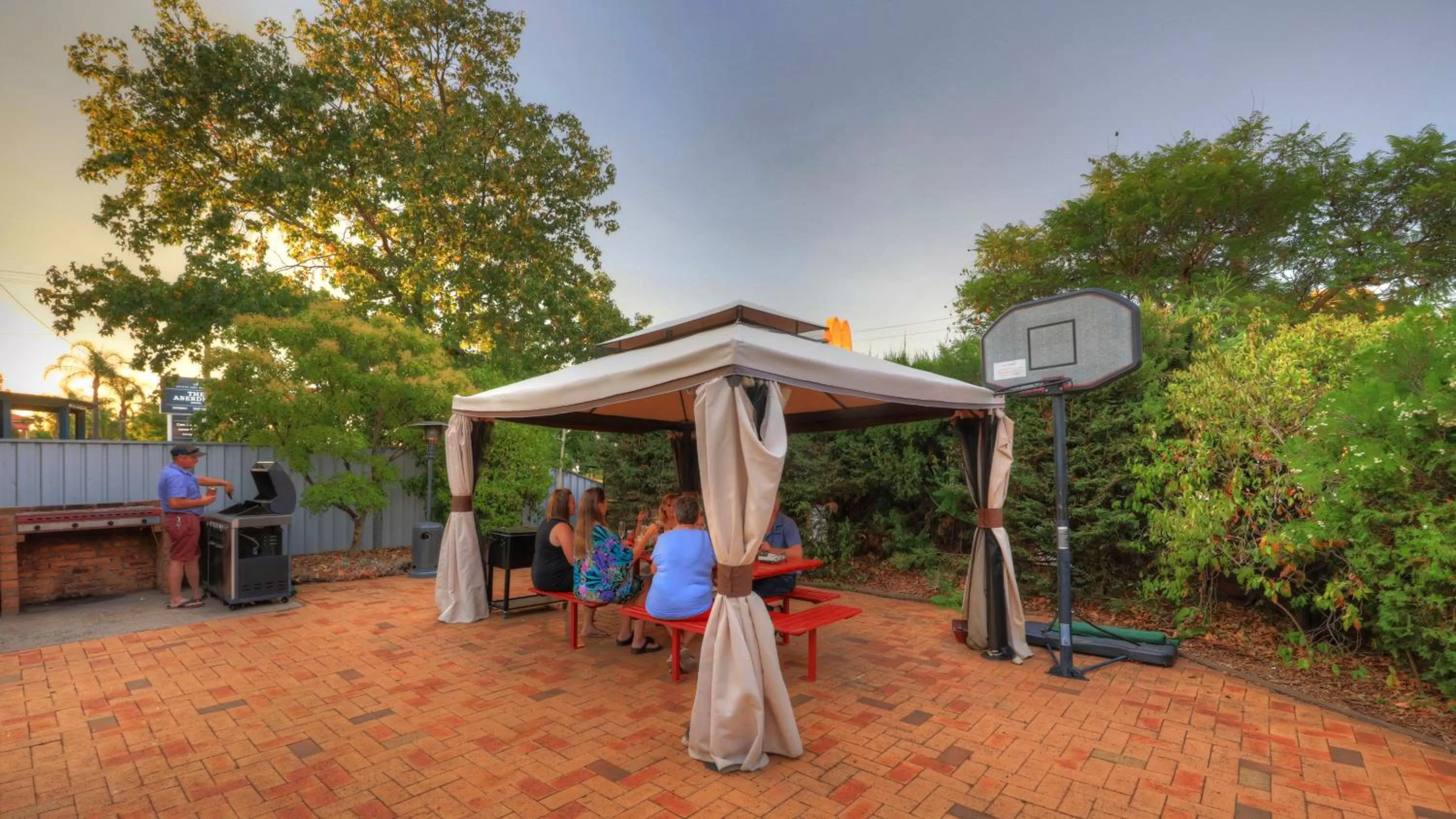 Family in Shearing Shed Motor Inn