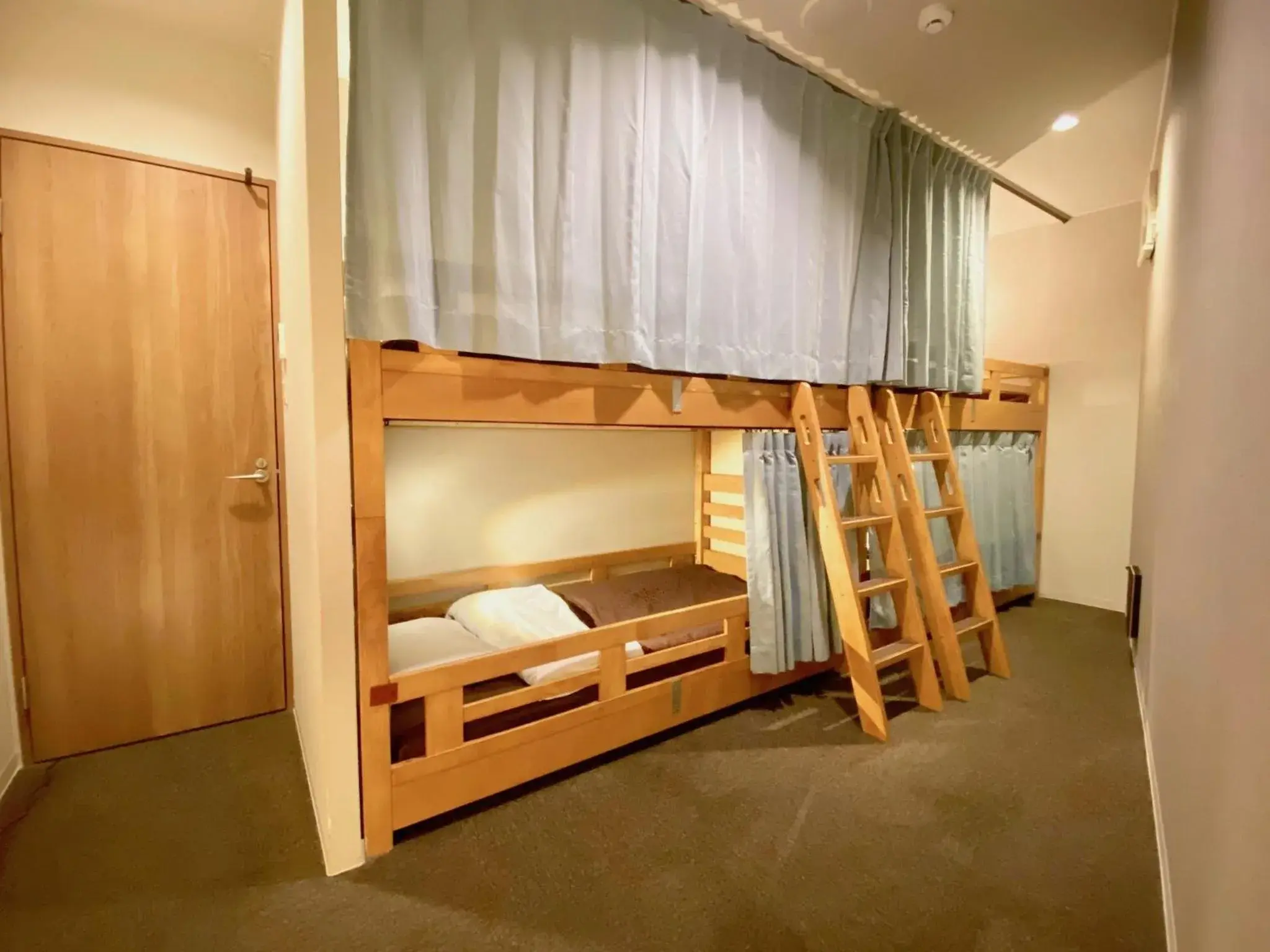 Bunk Bed in Osaka Guesthouse Nest