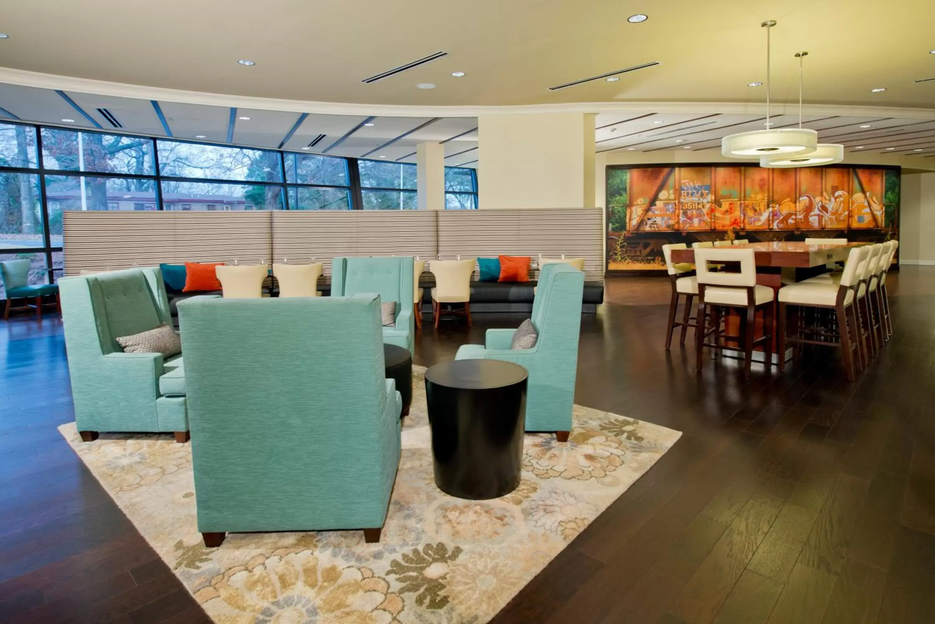 Lounge or bar, Restaurant/Places to Eat in Hotel Indigo Atlanta Airport College Park, an IHG Hotel