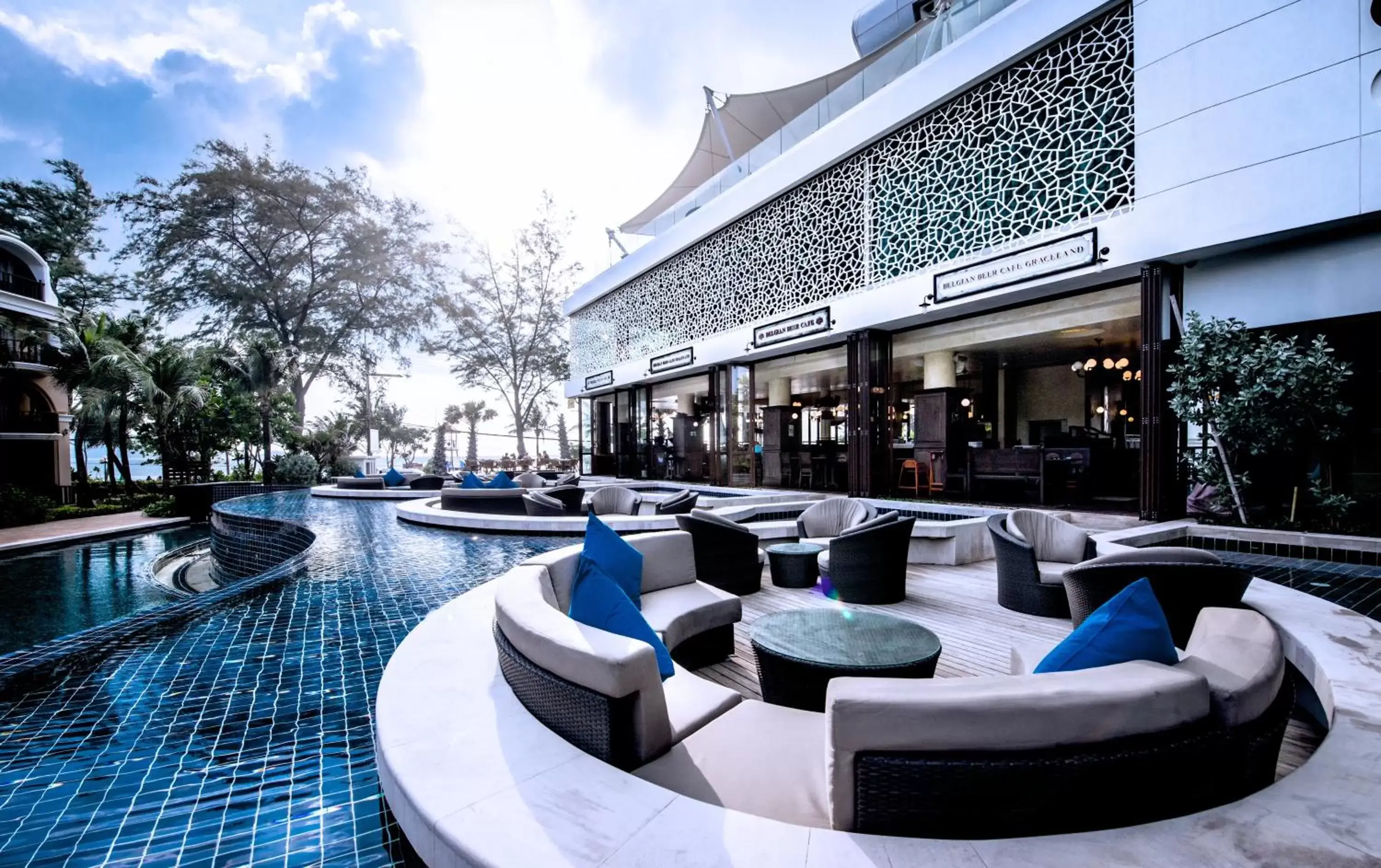 Patio in Phuket Graceland Resort and Spa - SHA Extra Plus