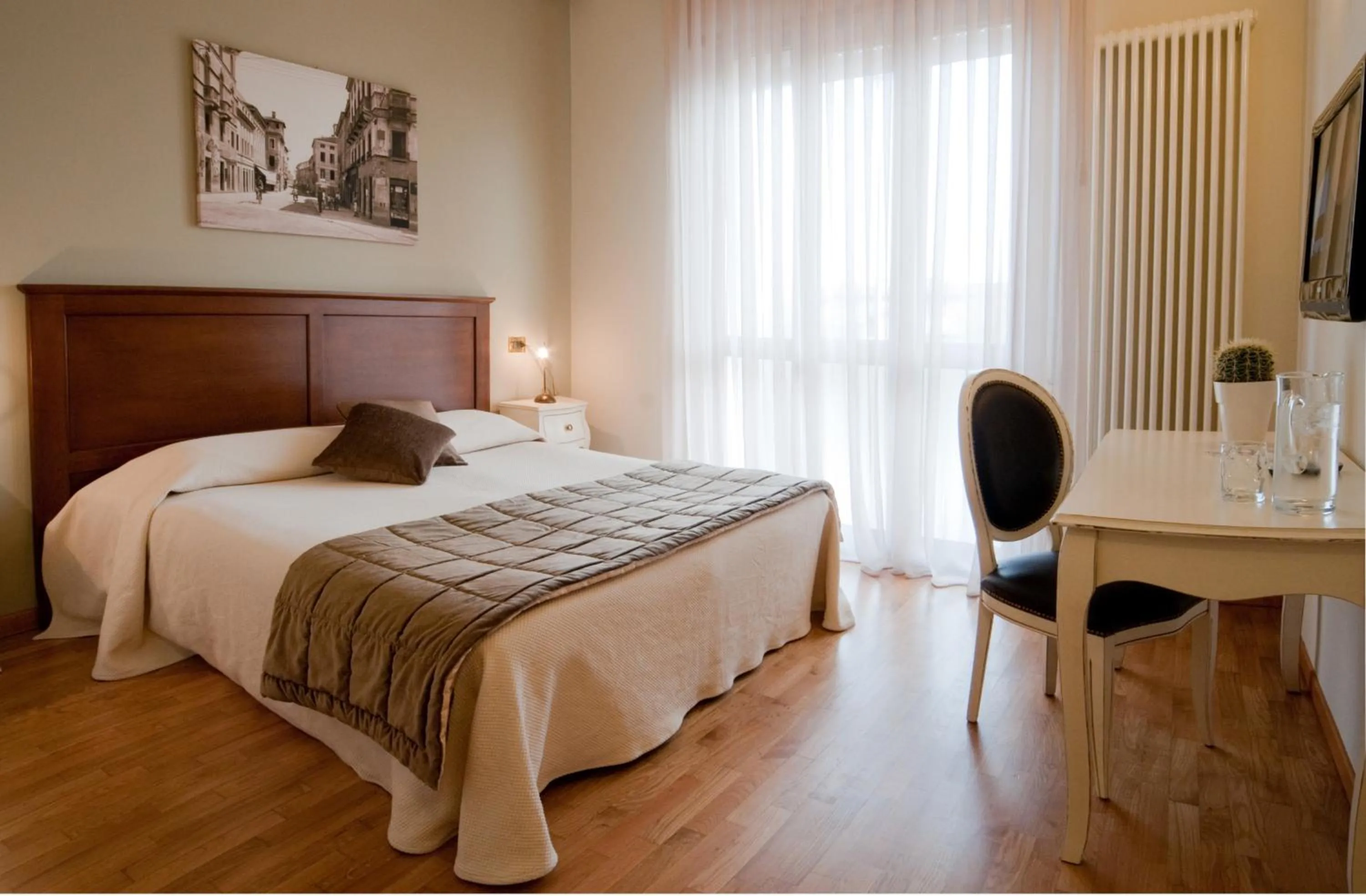 Photo of the whole room, Bed in Hotel Belvedere Thiene