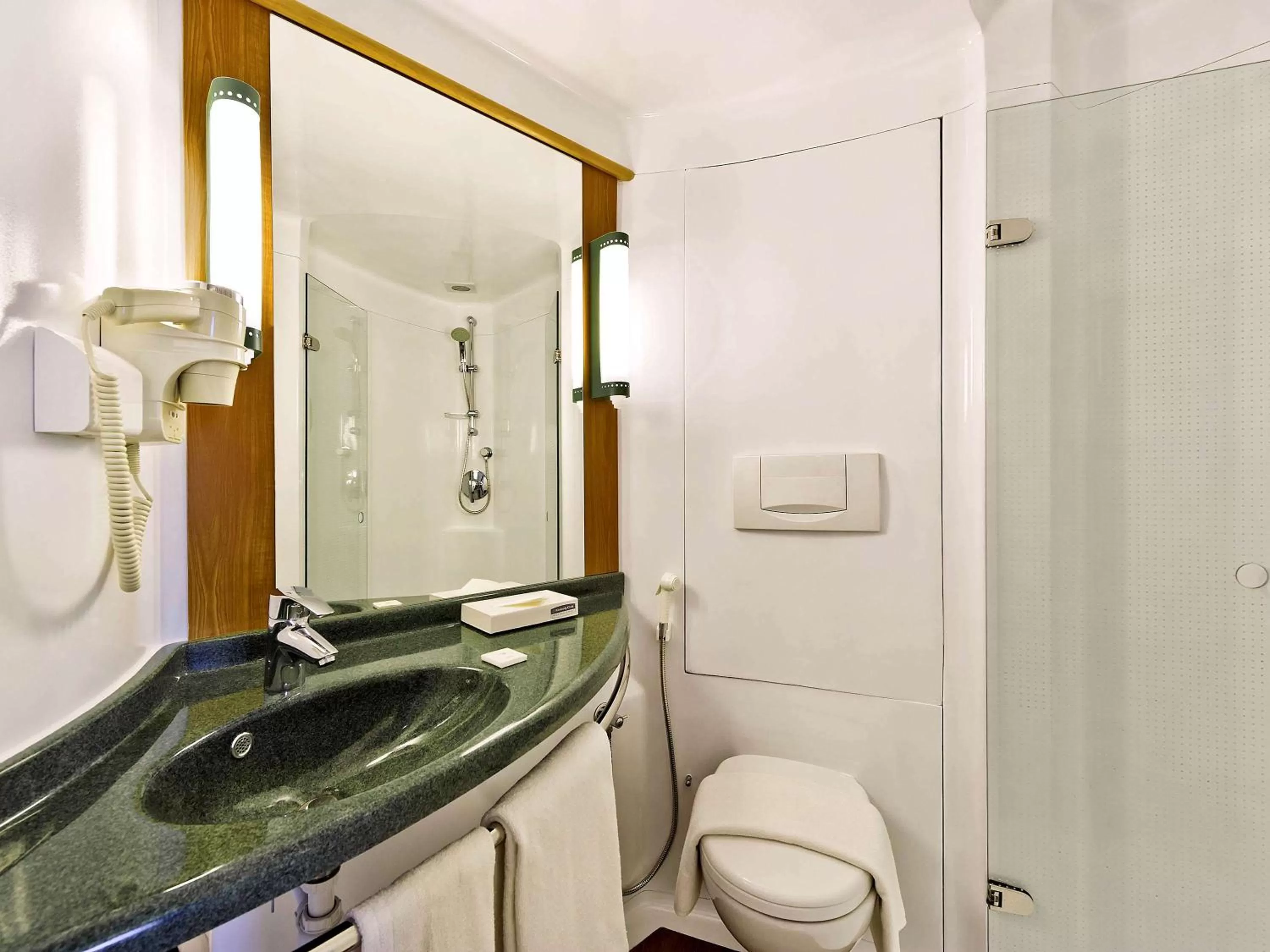 Standard Twin Room with Extra Benefits in ibis Nashik - An Accor Brand