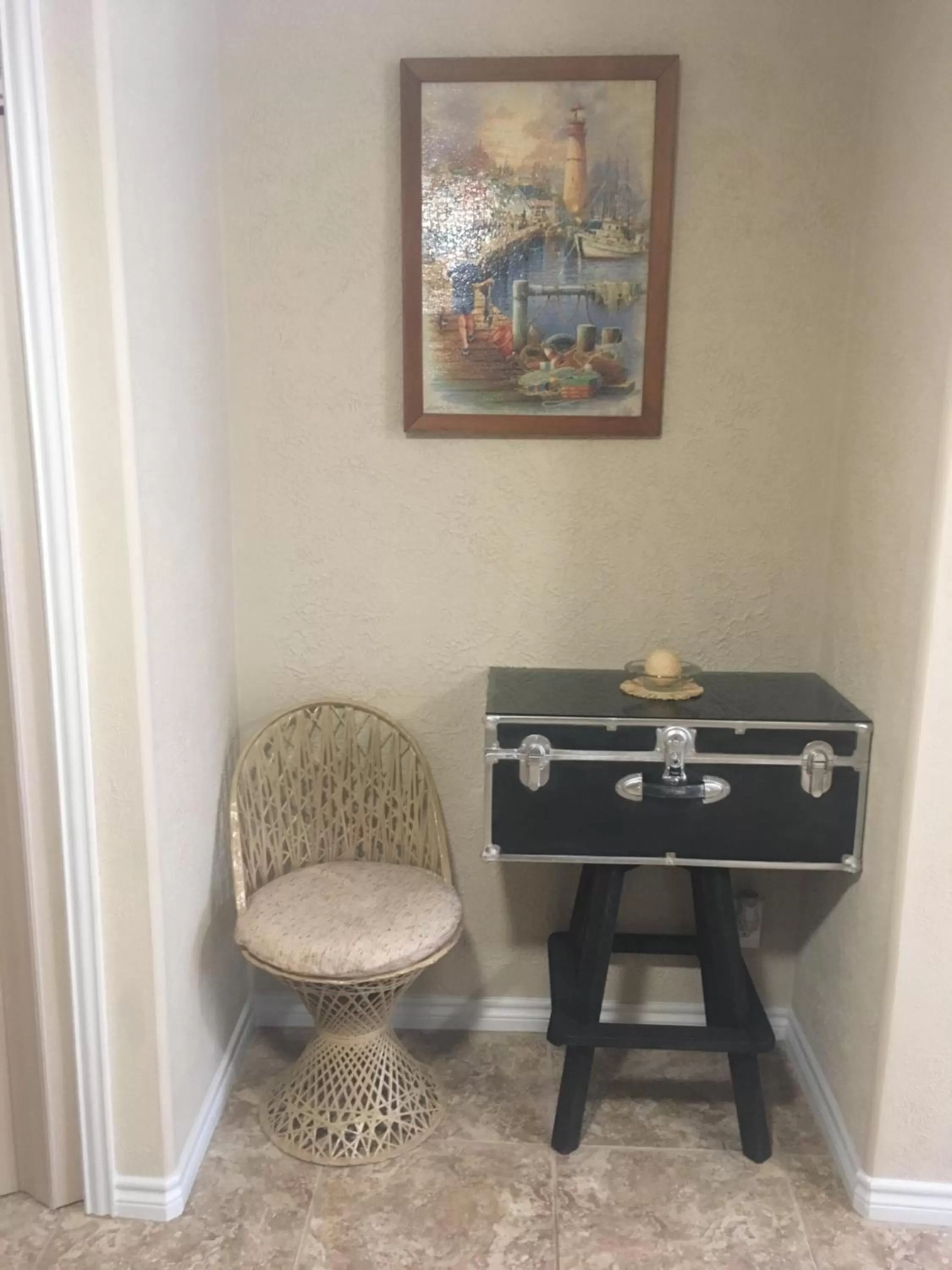 Decorative detail in Capri Beach Hotel