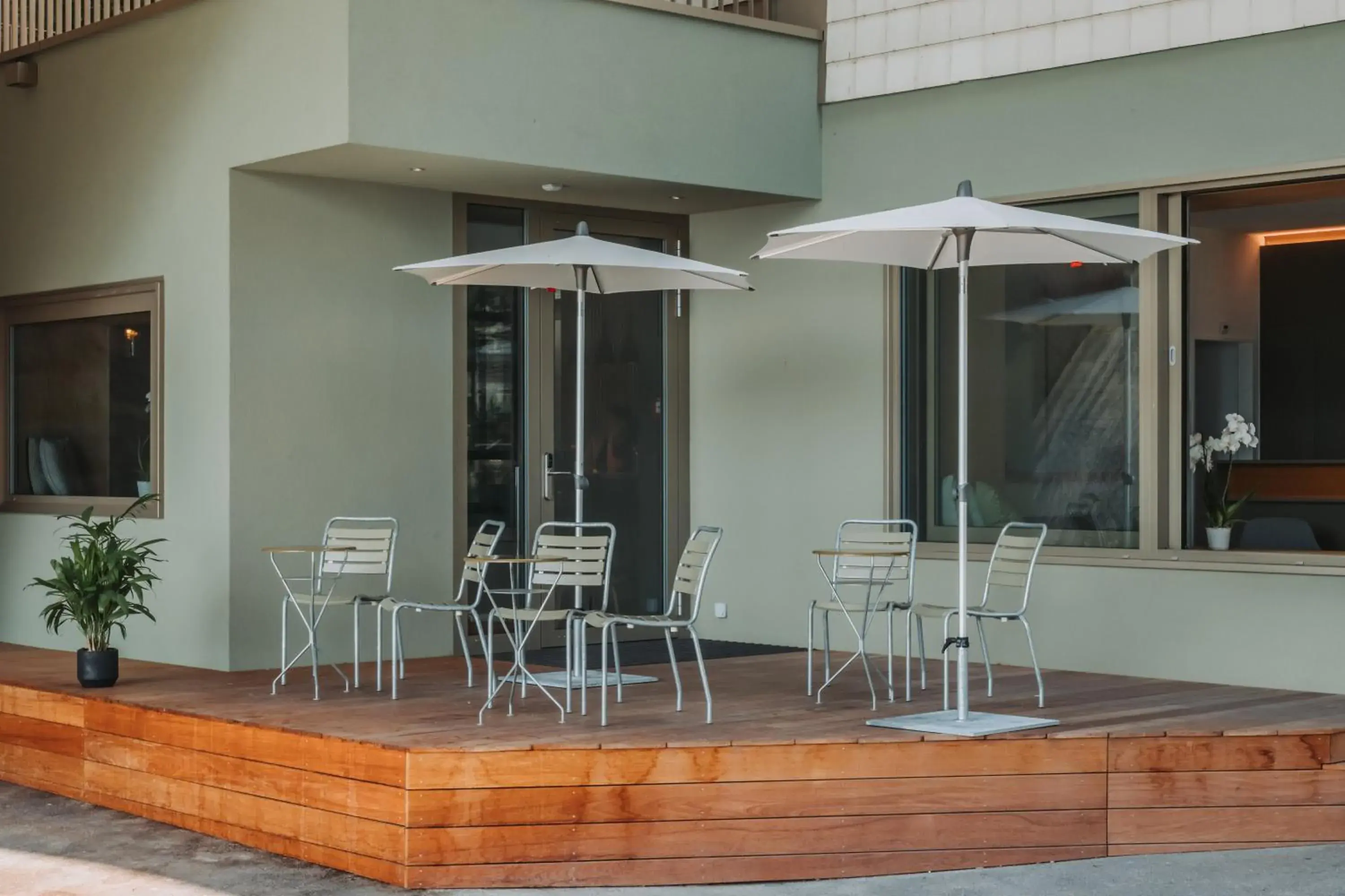 Facade/entrance in Montreux Youth Hostel Facade/entrance in Montreux Youth Hostel