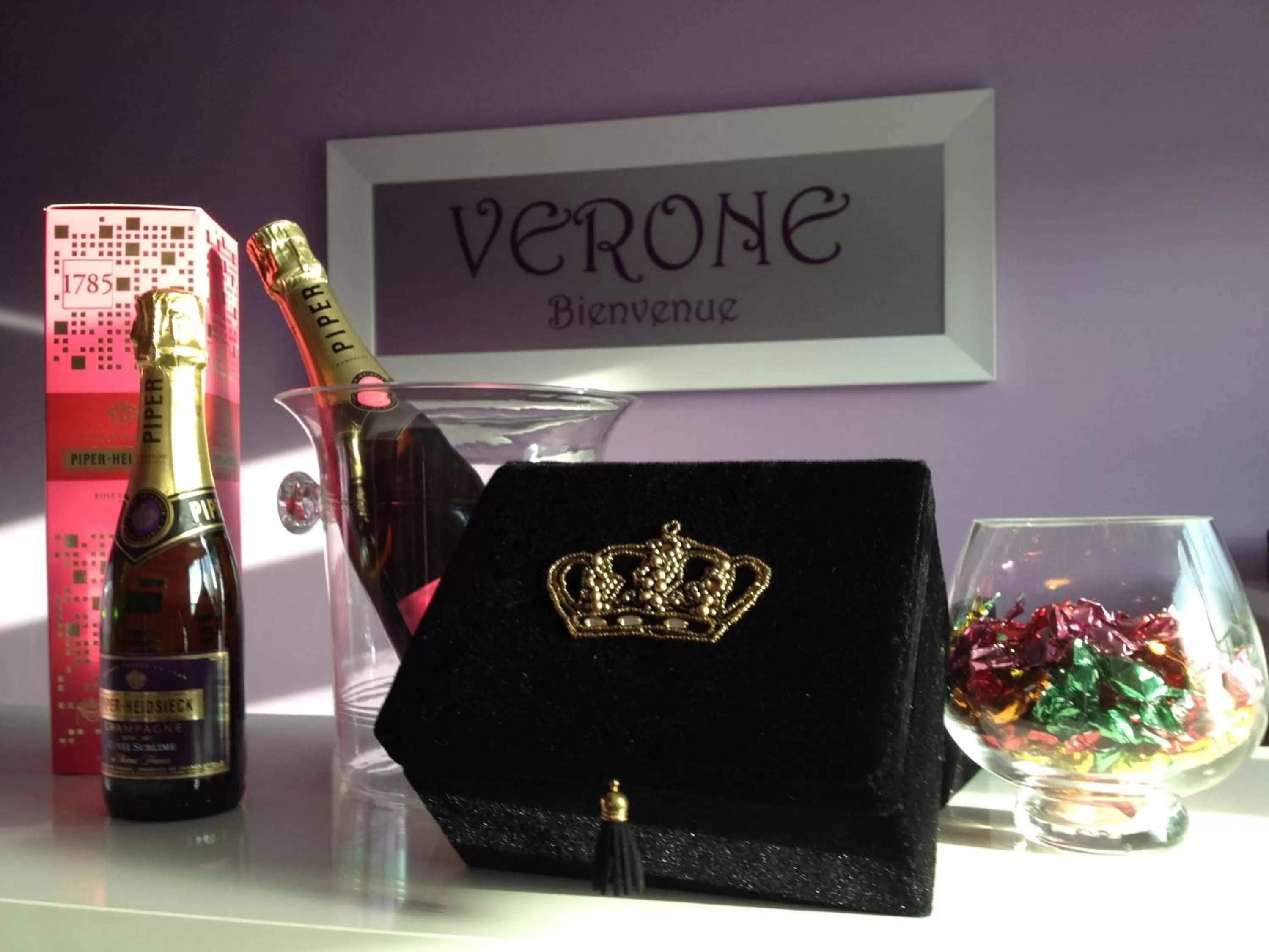 Food and drinks in V E R O N E - Rooms & Suites - Liège - Rocourt