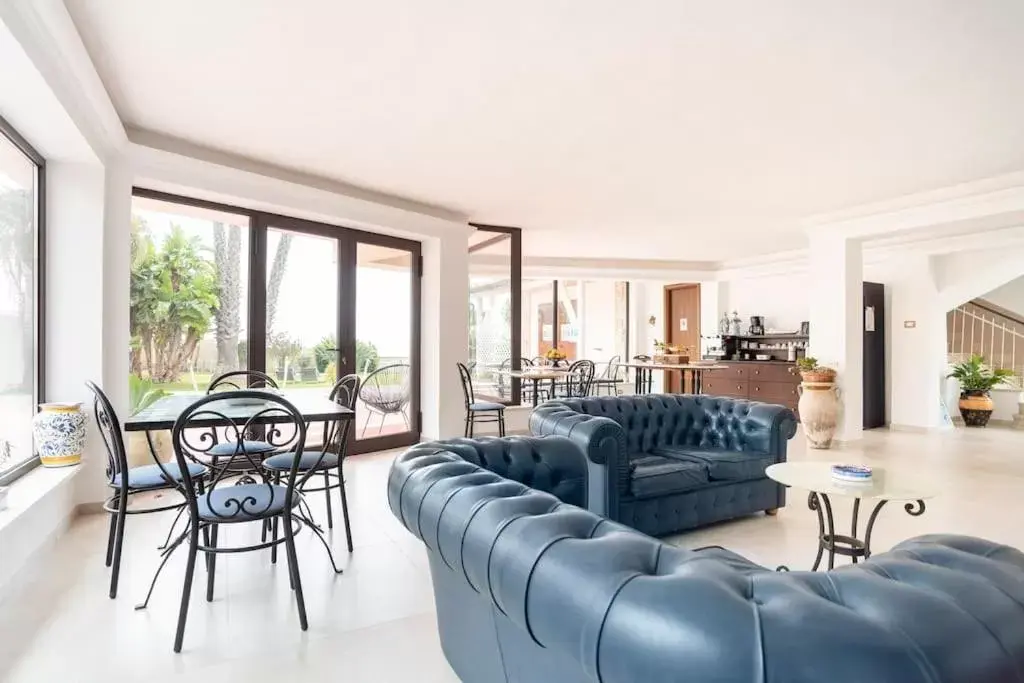 Living room, Seating Area in B&B La terrazza sul mare