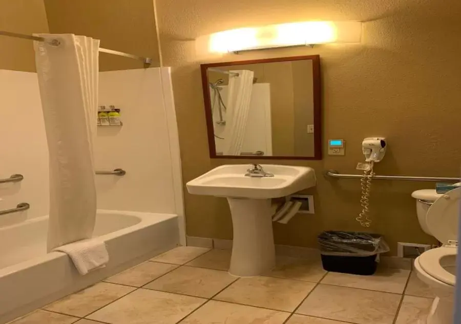 Bathroom in Candlewood Suites Temple, an IHG Hotel