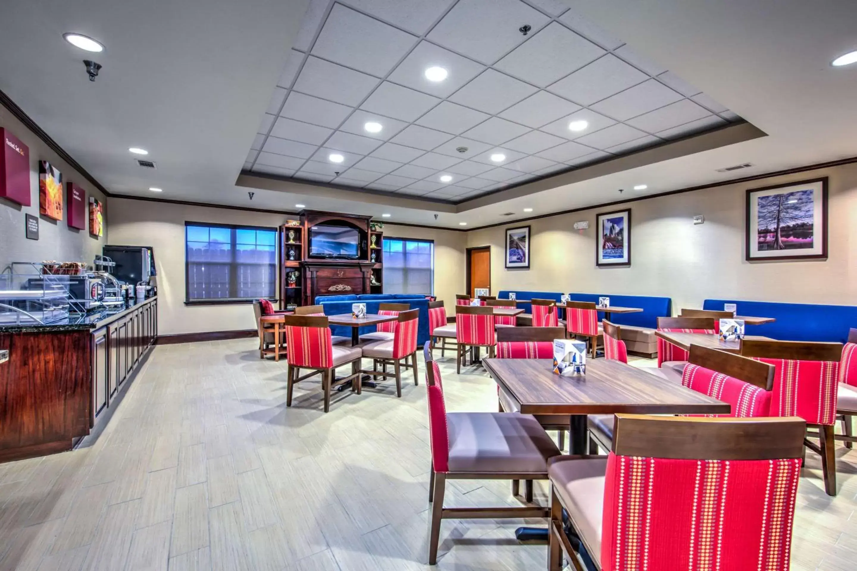 Breakfast, Restaurant/Places to Eat in Comfort Suites Tomball Medical Center