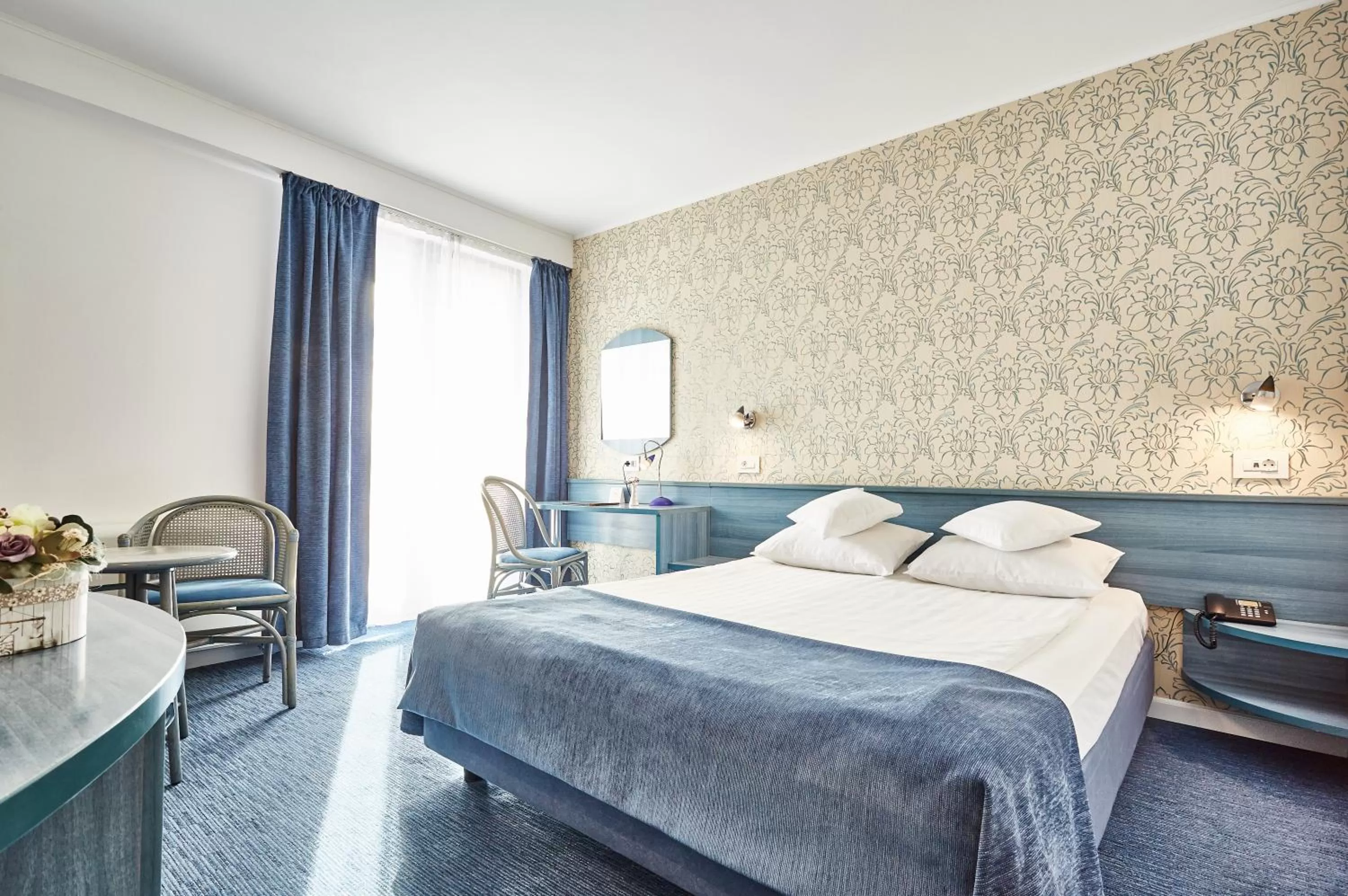 Bed in Continental Forum Tirgu Mures