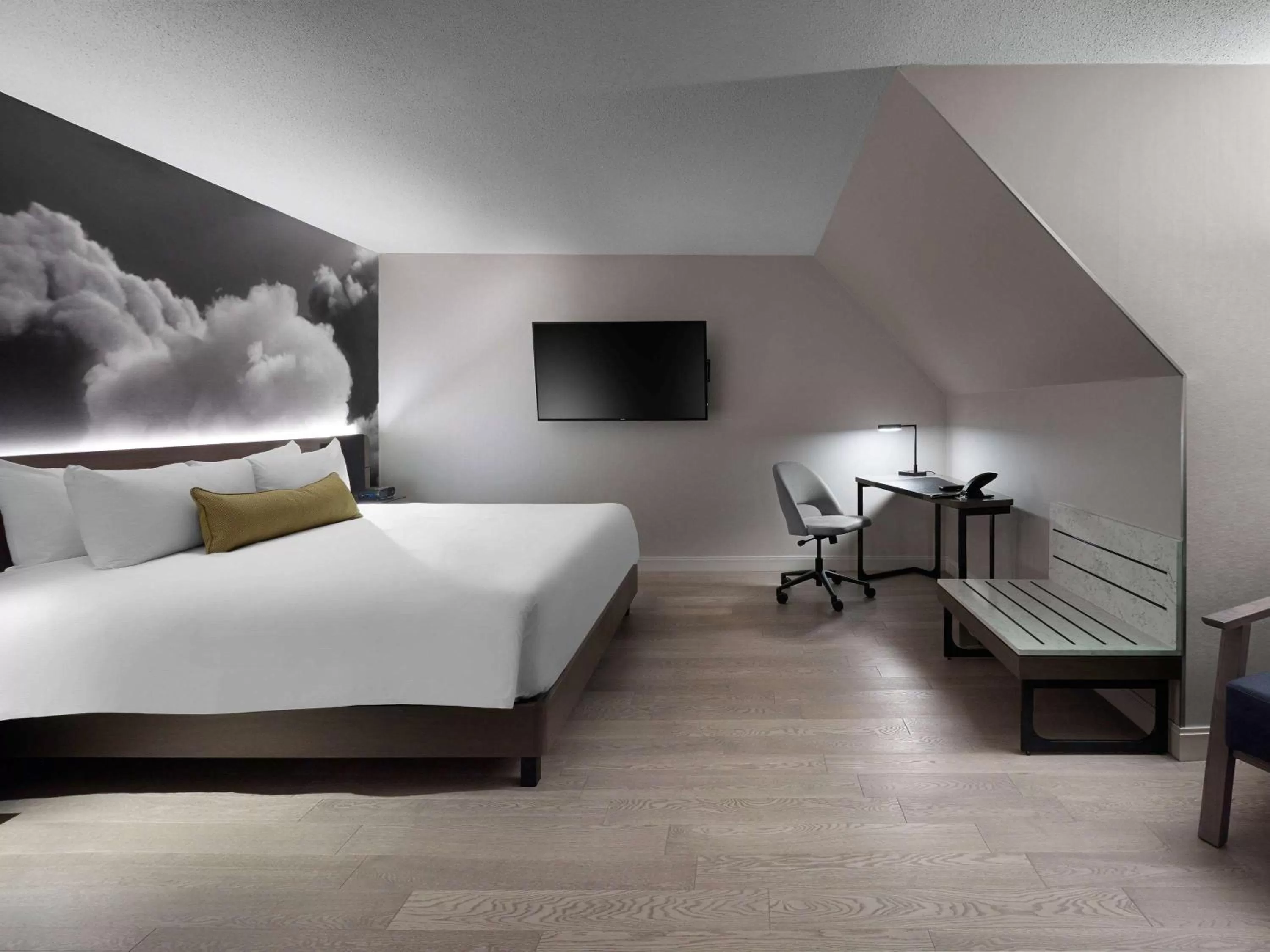 Photo of the whole room, Bed in The Novotel Toronto Centre