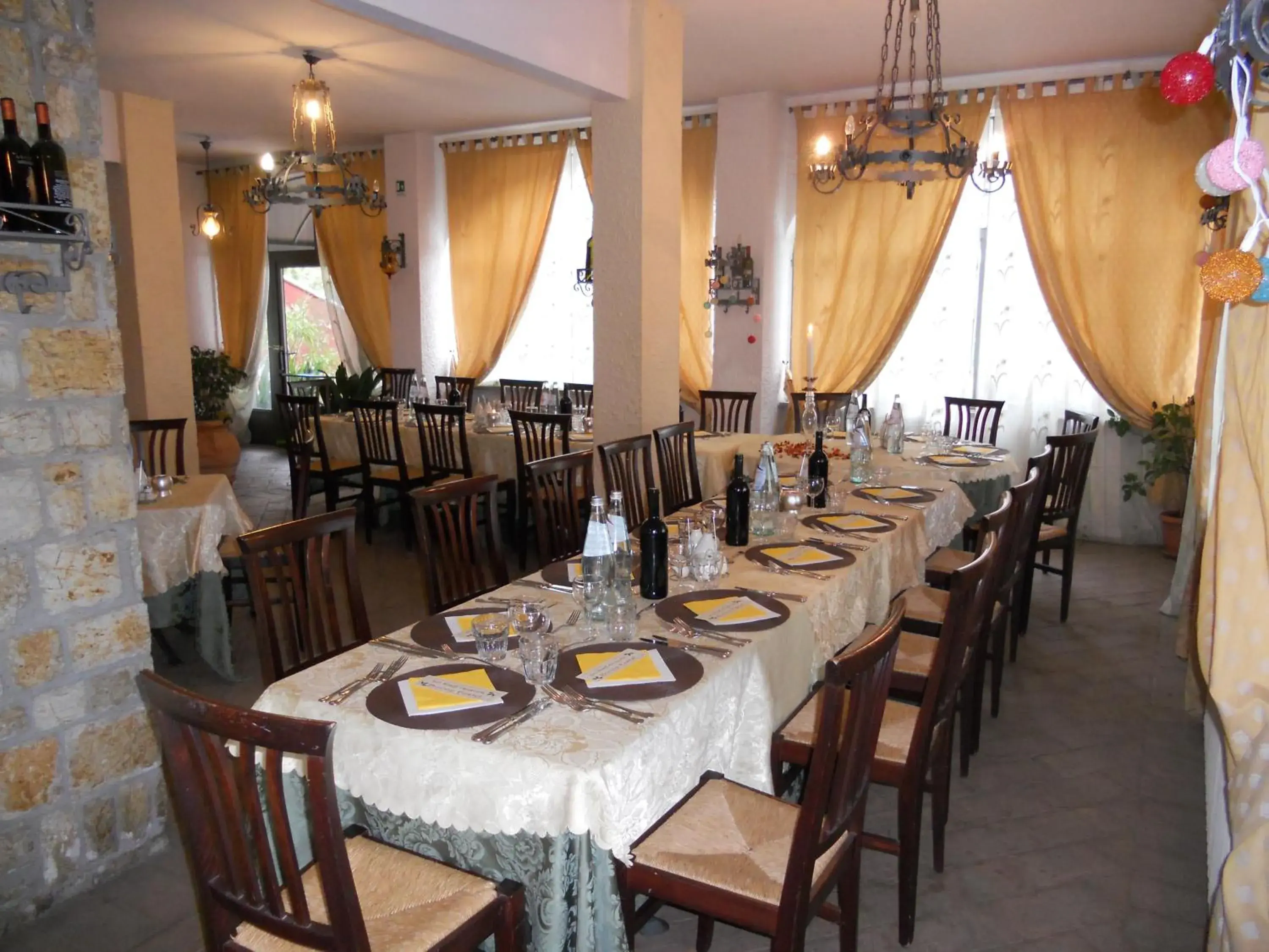 Restaurant/Places to Eat in Hotel Cavalieri