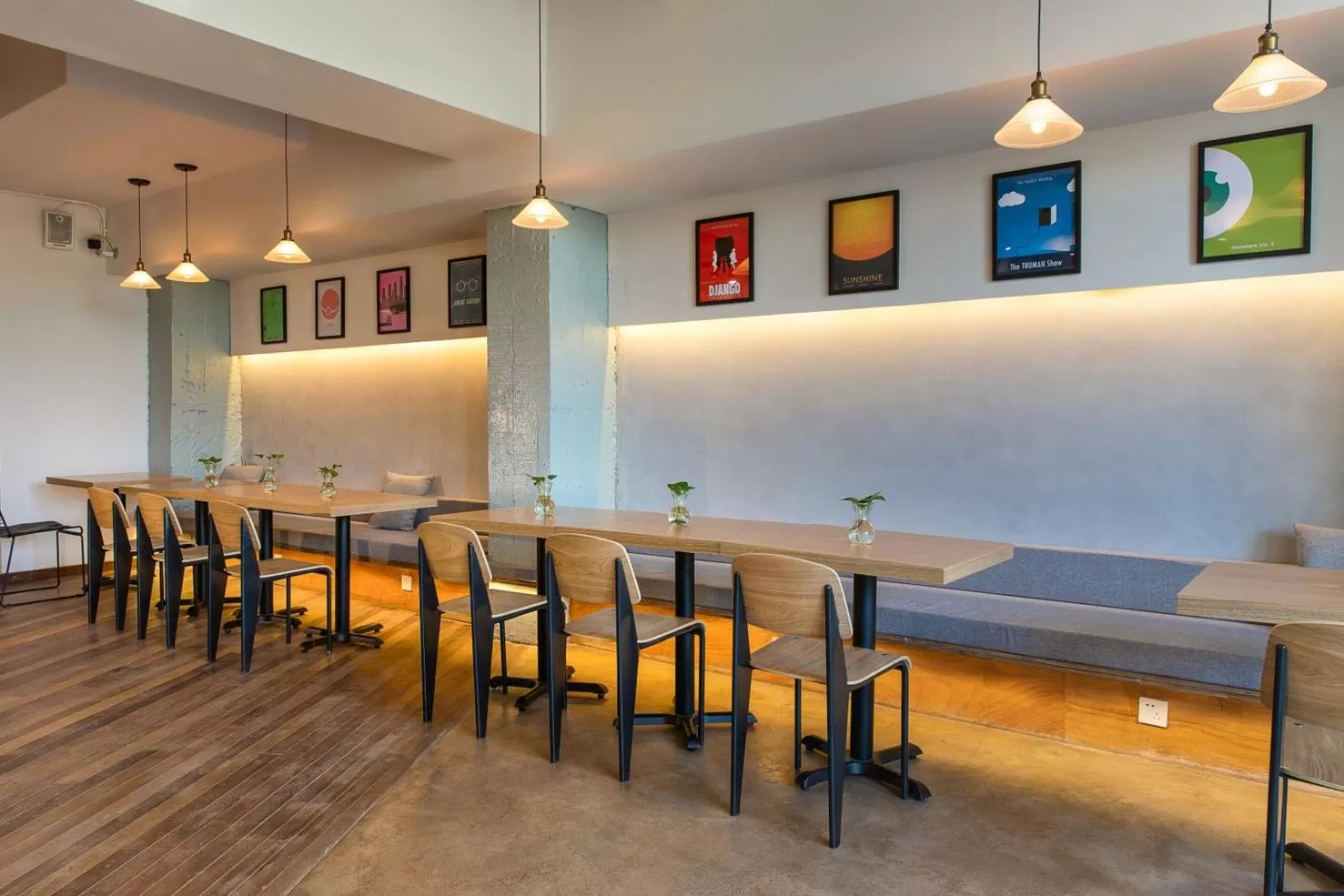 Restaurant/Places to Eat in Wander Hostel