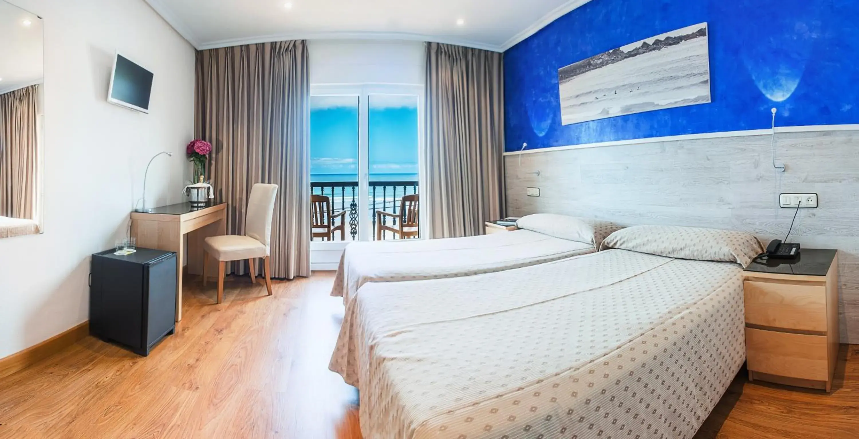 Double Room with Sea View in Hotel Don Pepe