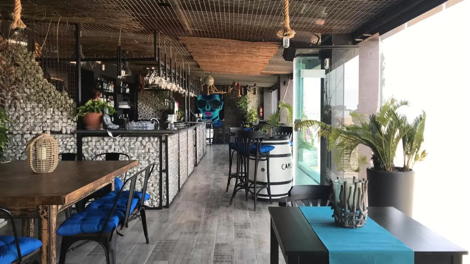 Restaurant/places to eat in Lloyds Beach Club Restaurant/places to eat in Lloyds Beach Club