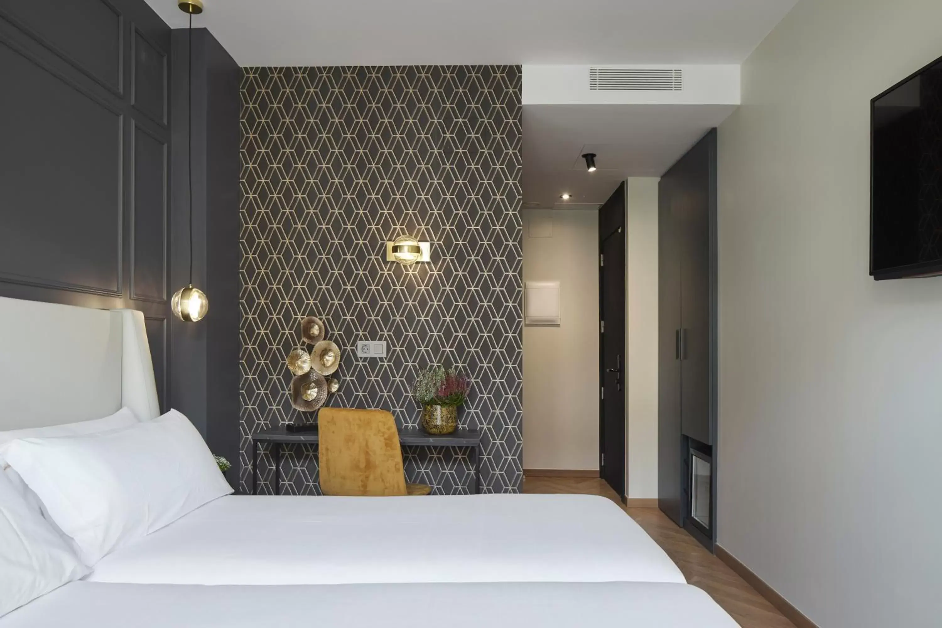 Bedroom, Bed in HOTEL ARRIZUL CATEDRAL
