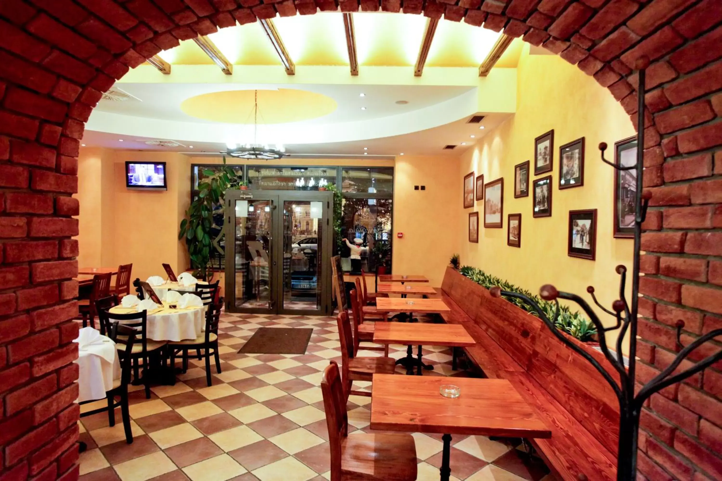 Restaurant/places to eat in Belgrade City Hotel Restaurant/places to eat in Belgrade City Hotel