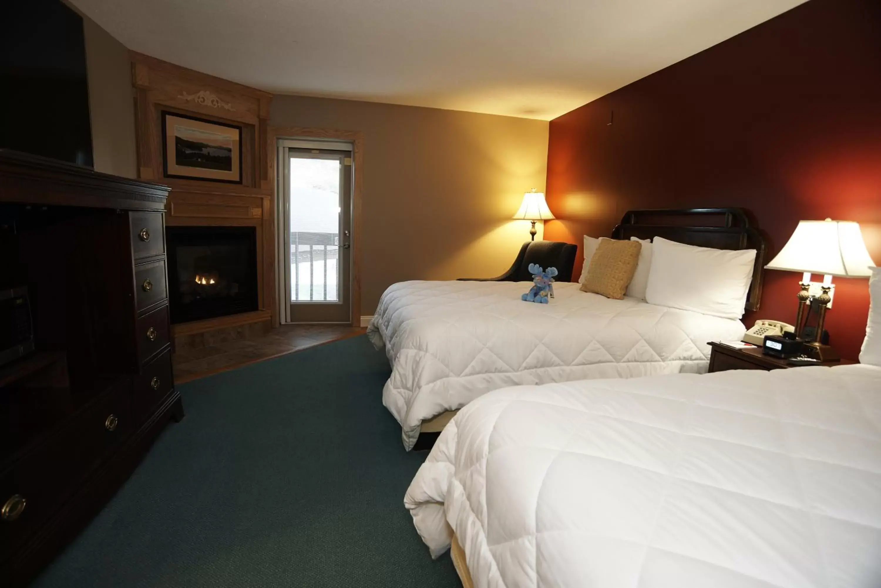 Bedroom, Bed in Fireside Inn & Suites Gilford