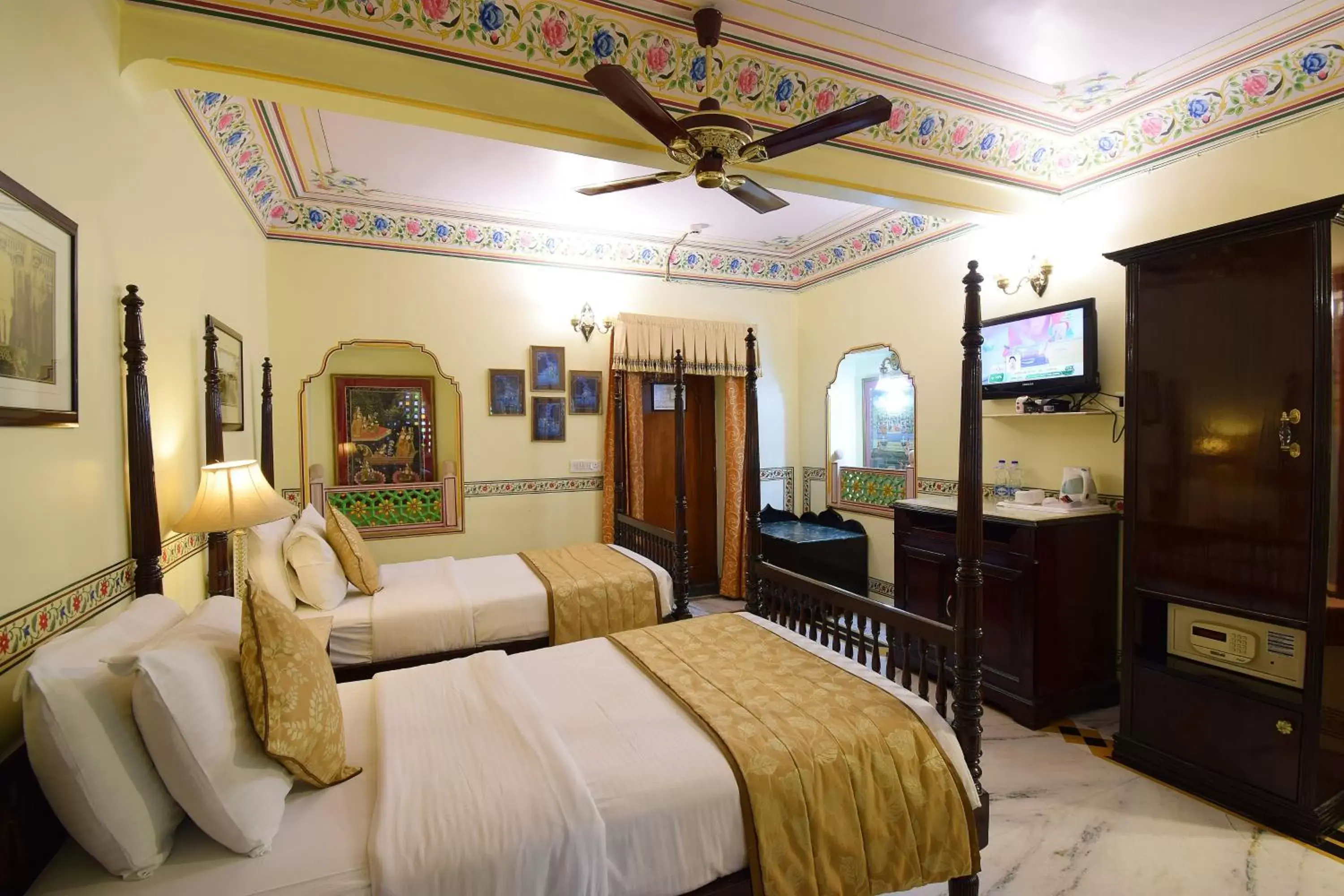 Photo of the whole room, Bed in Umaid Bhawan - A Heritage Style Boutique Hotel