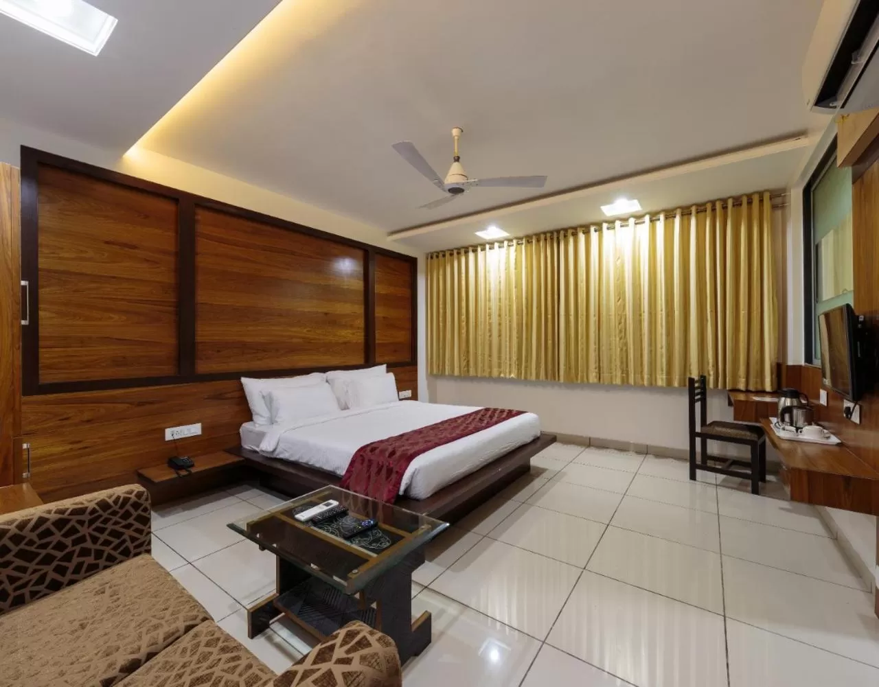 Photo of the whole room, Bed in Hotel Radiant Kolhapur