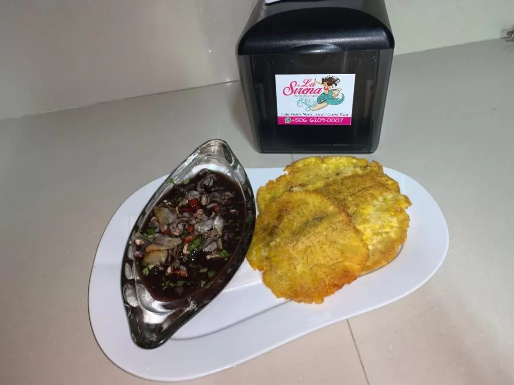 Restaurant/places to eat in La Sirena Playa Jacó