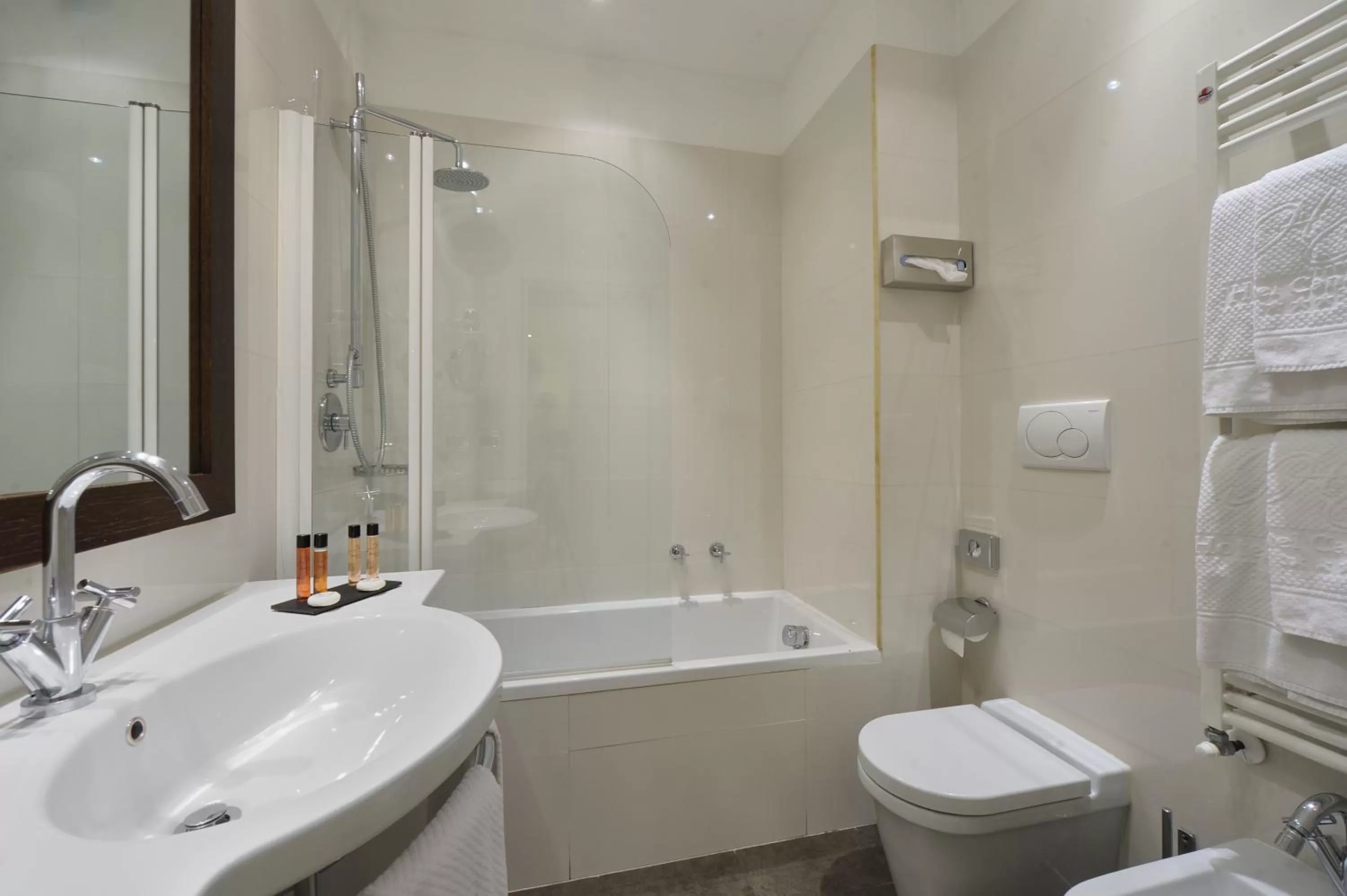 Executive Triple Room in Hotel Canada