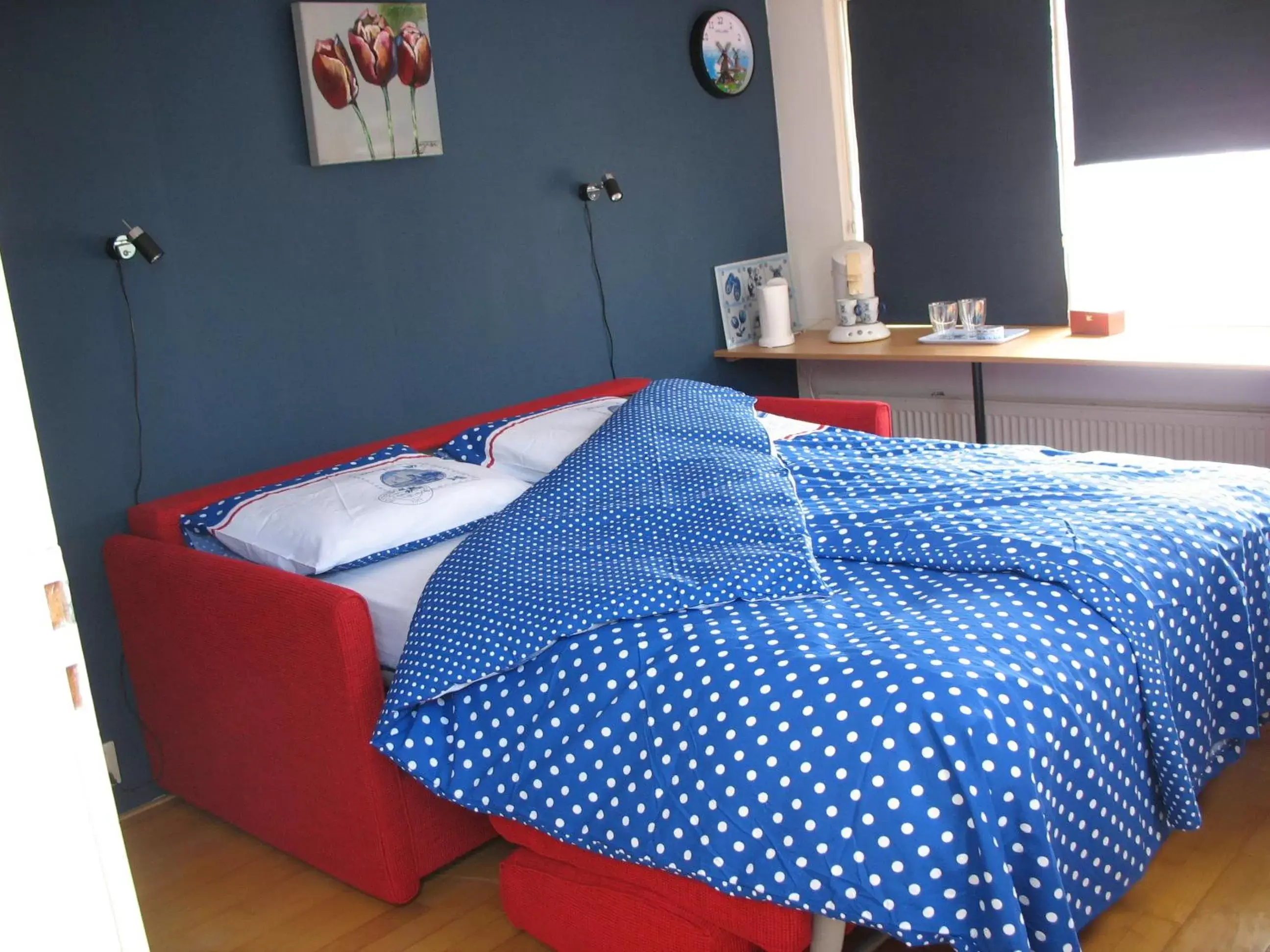 Photo of the whole room, Bed in De Krasse Man