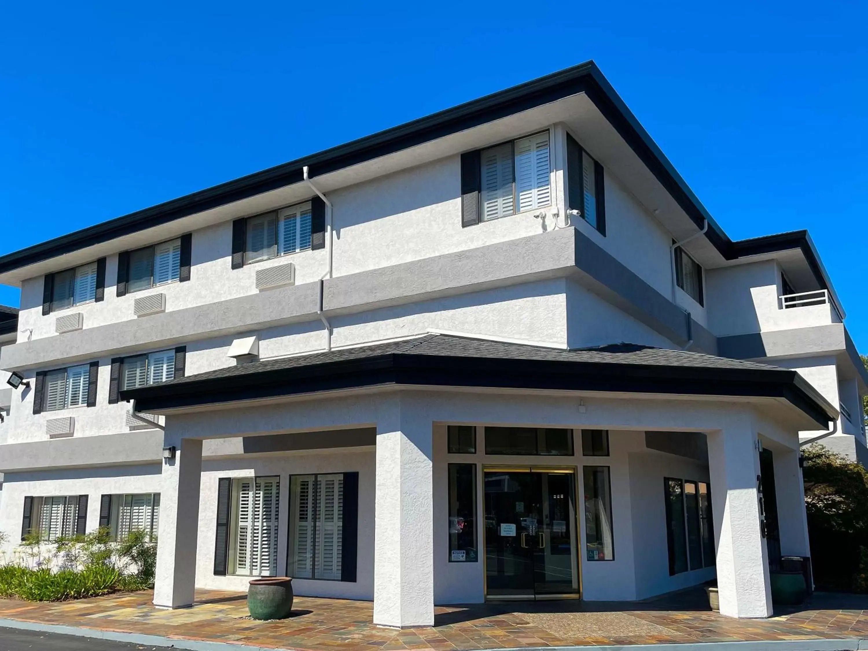Property Building in GOVERNORS INN HOTEL SACRAMENTO