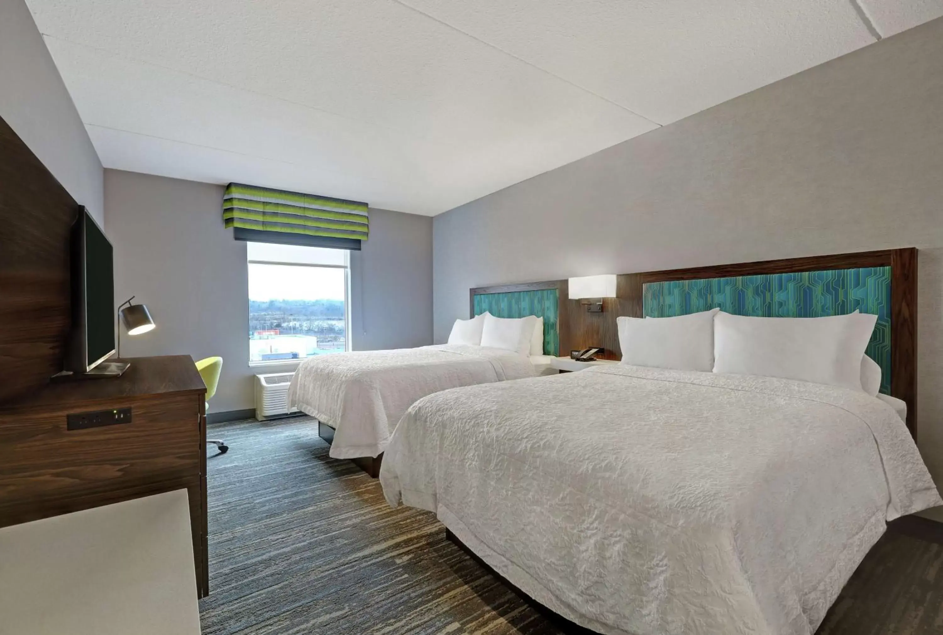 Bed in Hampton Inn Peterborough Bed in Hampton Inn Peterborough