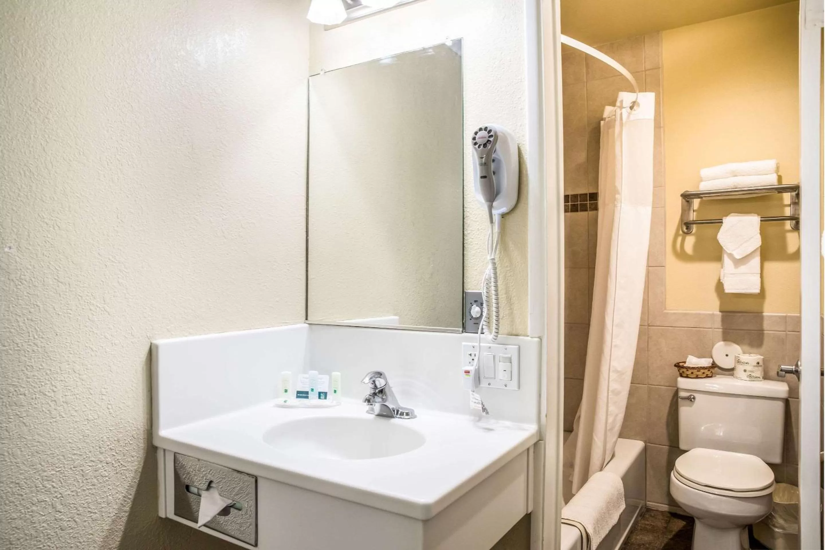 Bathroom in Quality Inn Santa Barbara