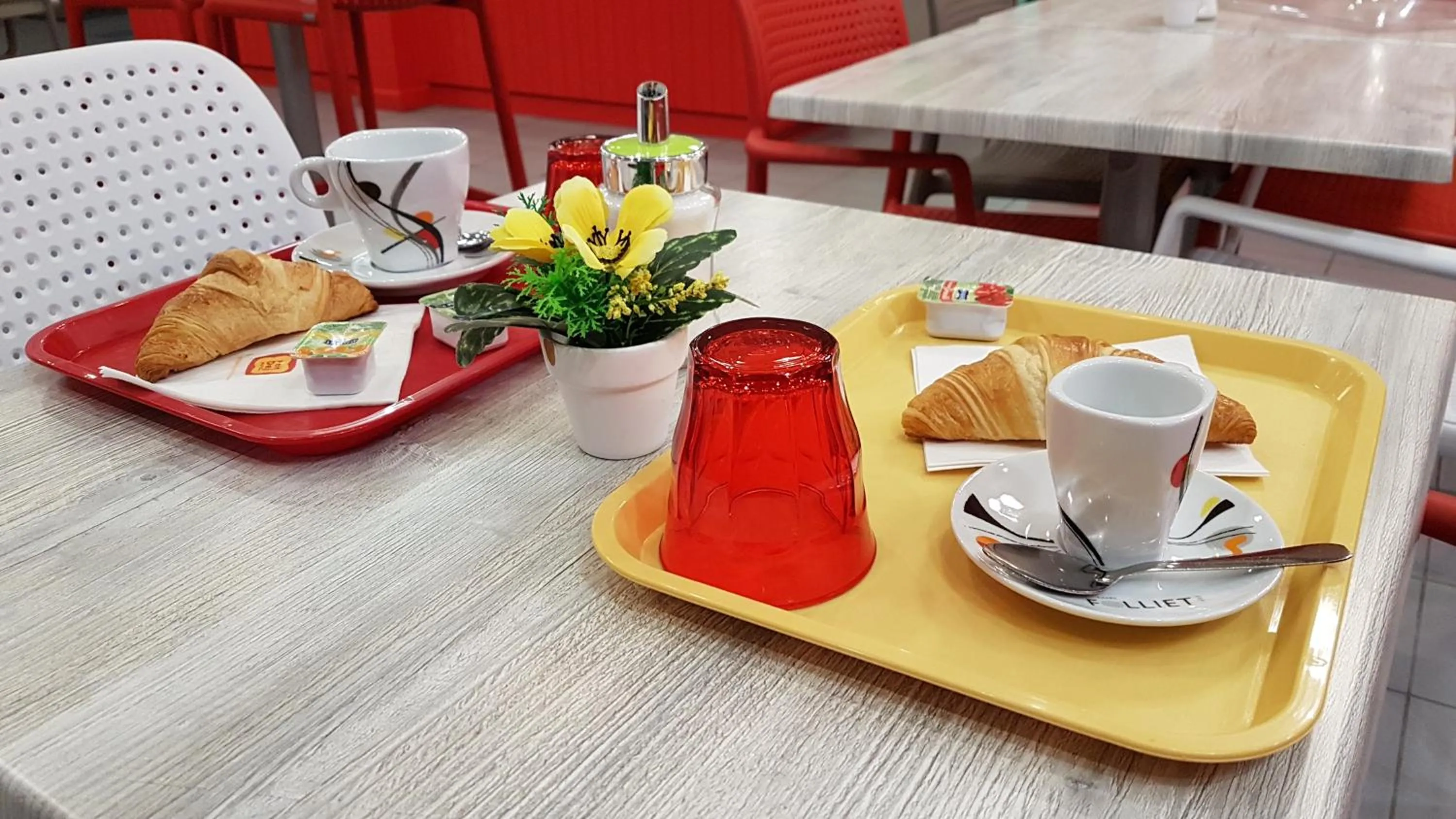 Food and drinks in The Originals Access, Hôtel les Iris, Berck-sur-Mer