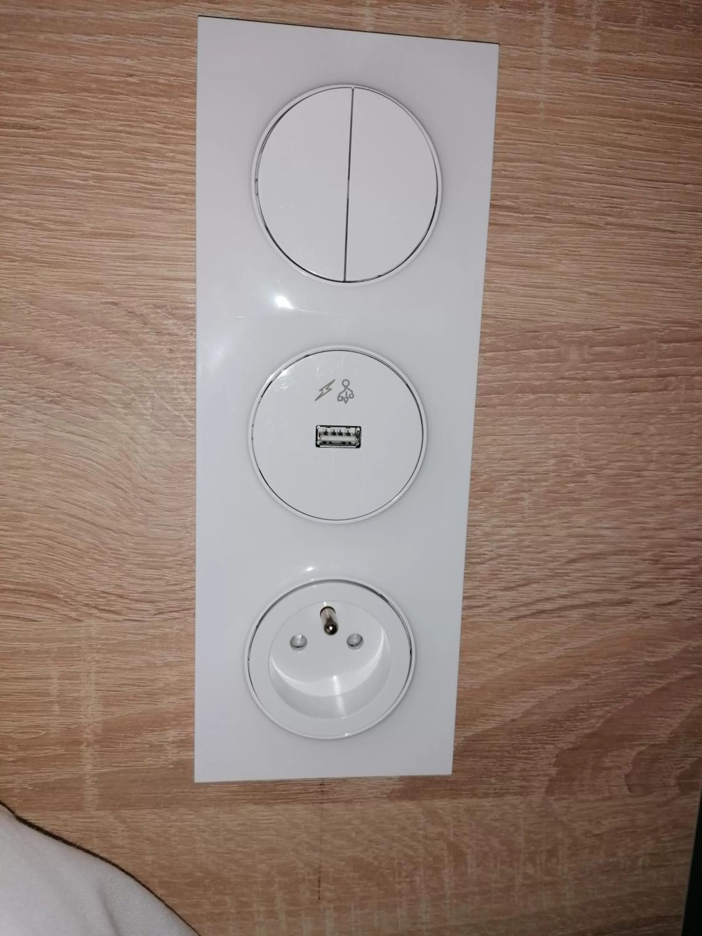 TV and multimedia in Kyriad Direct Martigues