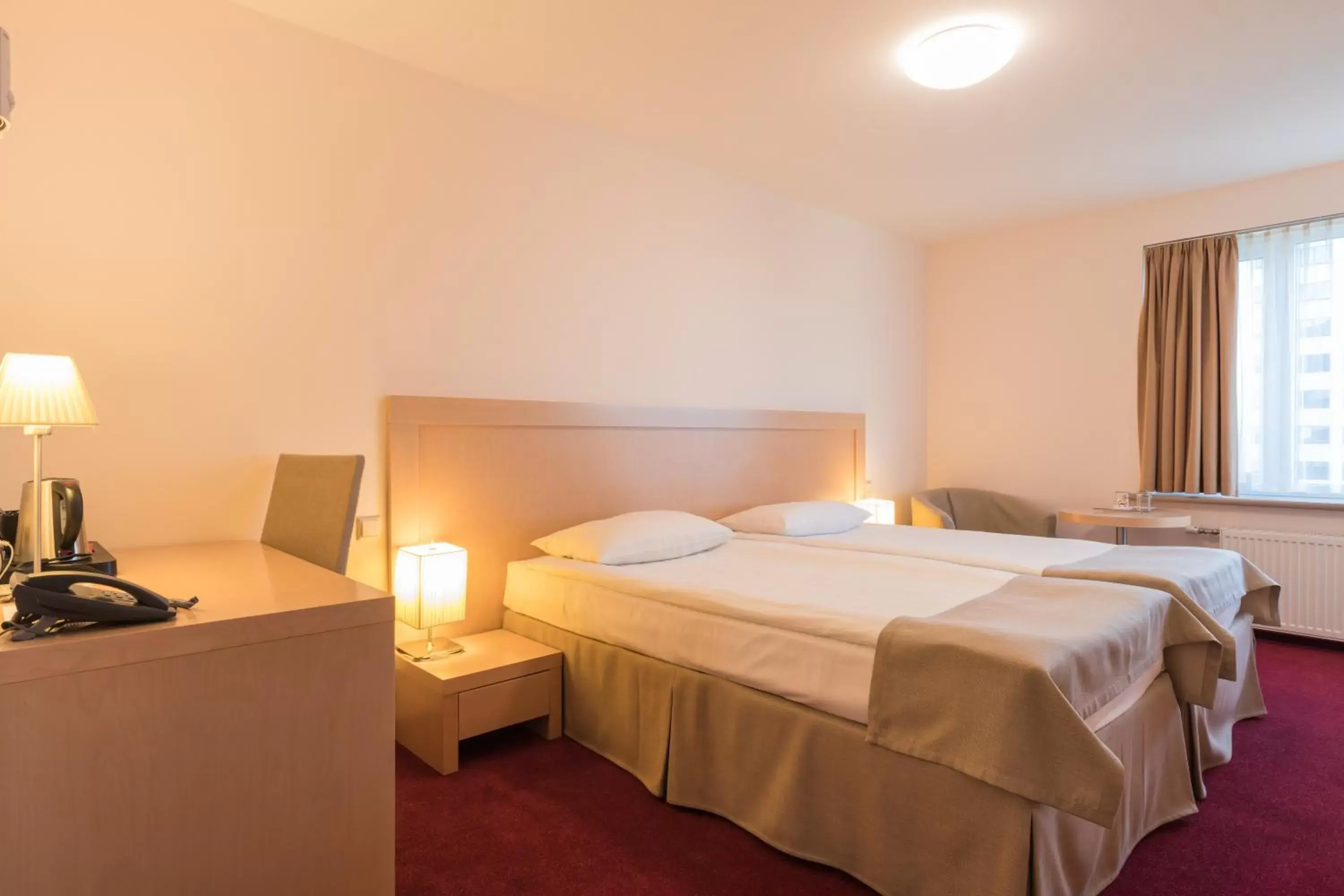 Bed in Riga Islande Hotel with FREE Parking
