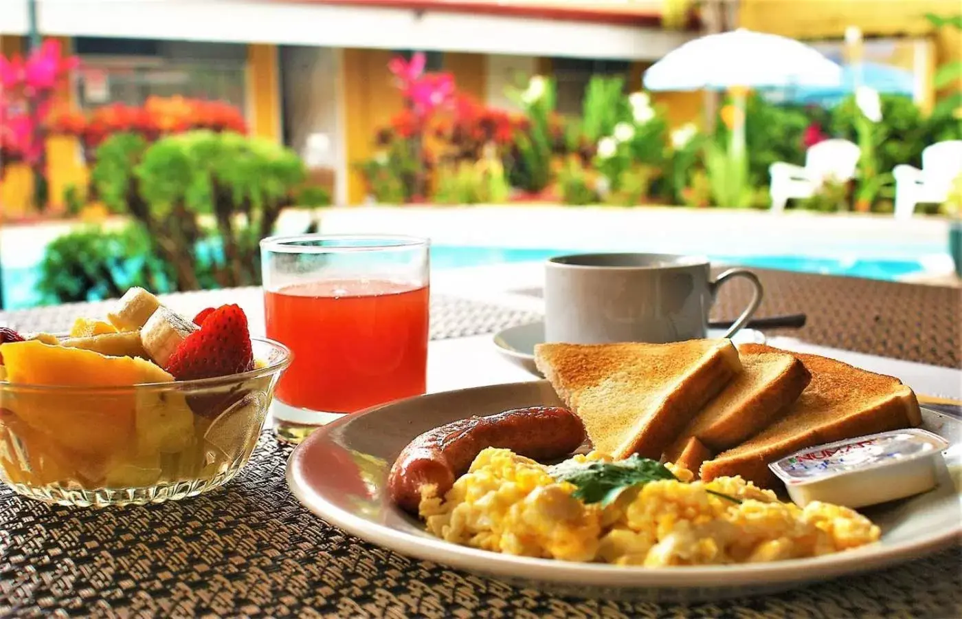 Food and drinks, Swimming Pool in Hotel Puerta del Sol - San Jose Airport