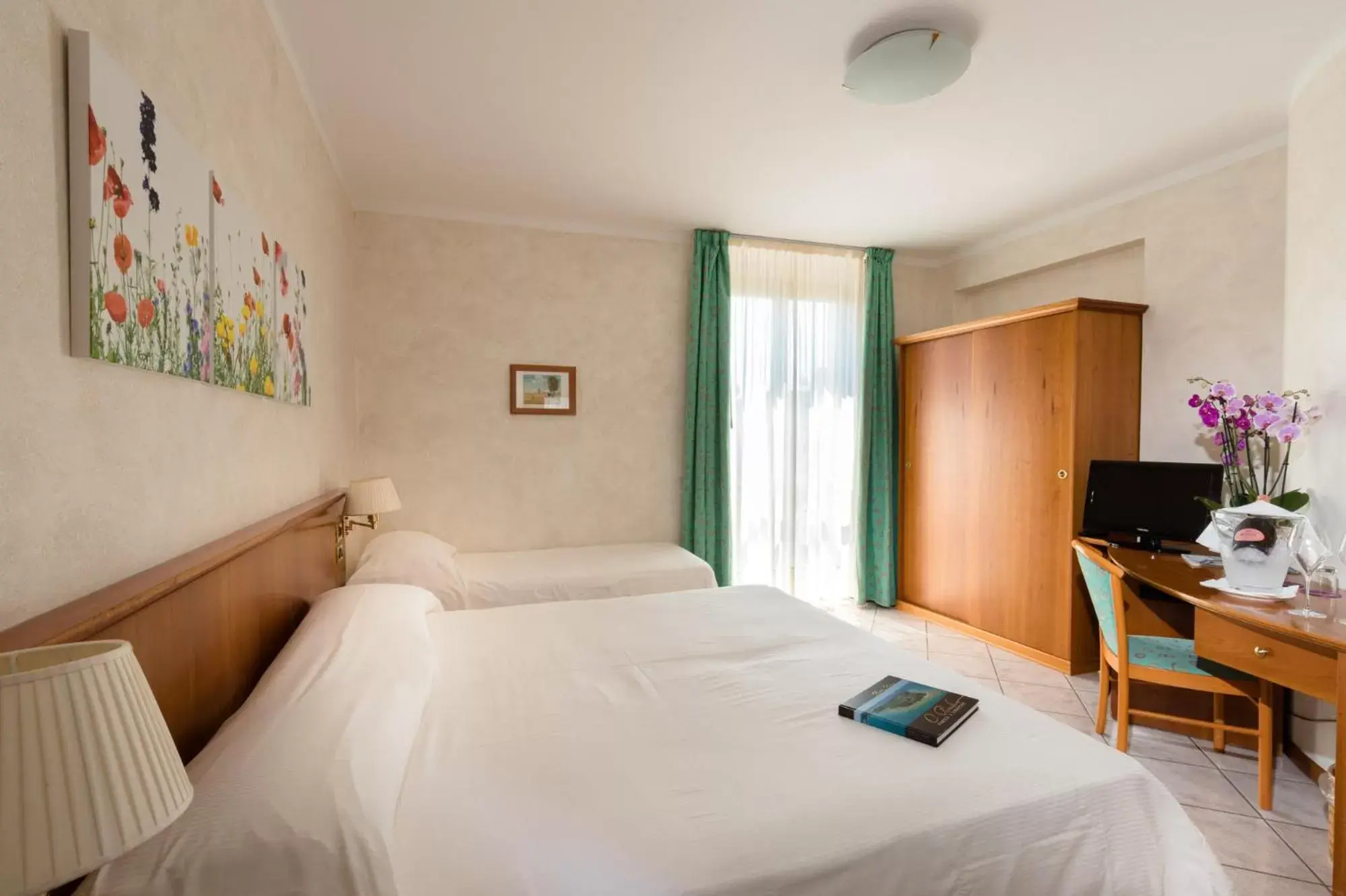Bedroom, Bed in Hotel Corte Regina