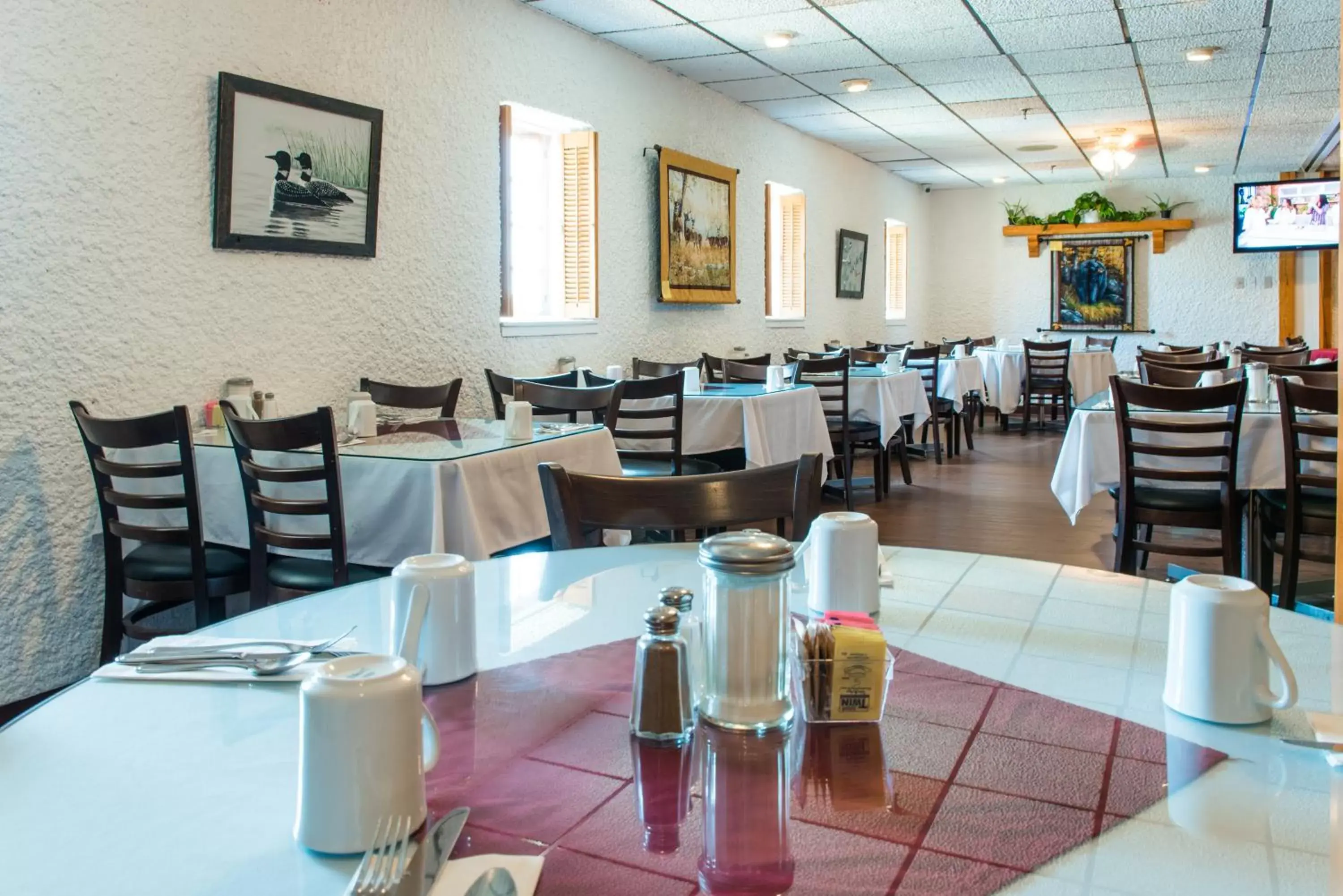 Restaurant/Places to Eat in Howard Johnson by Wyndham Portage La Prairie
