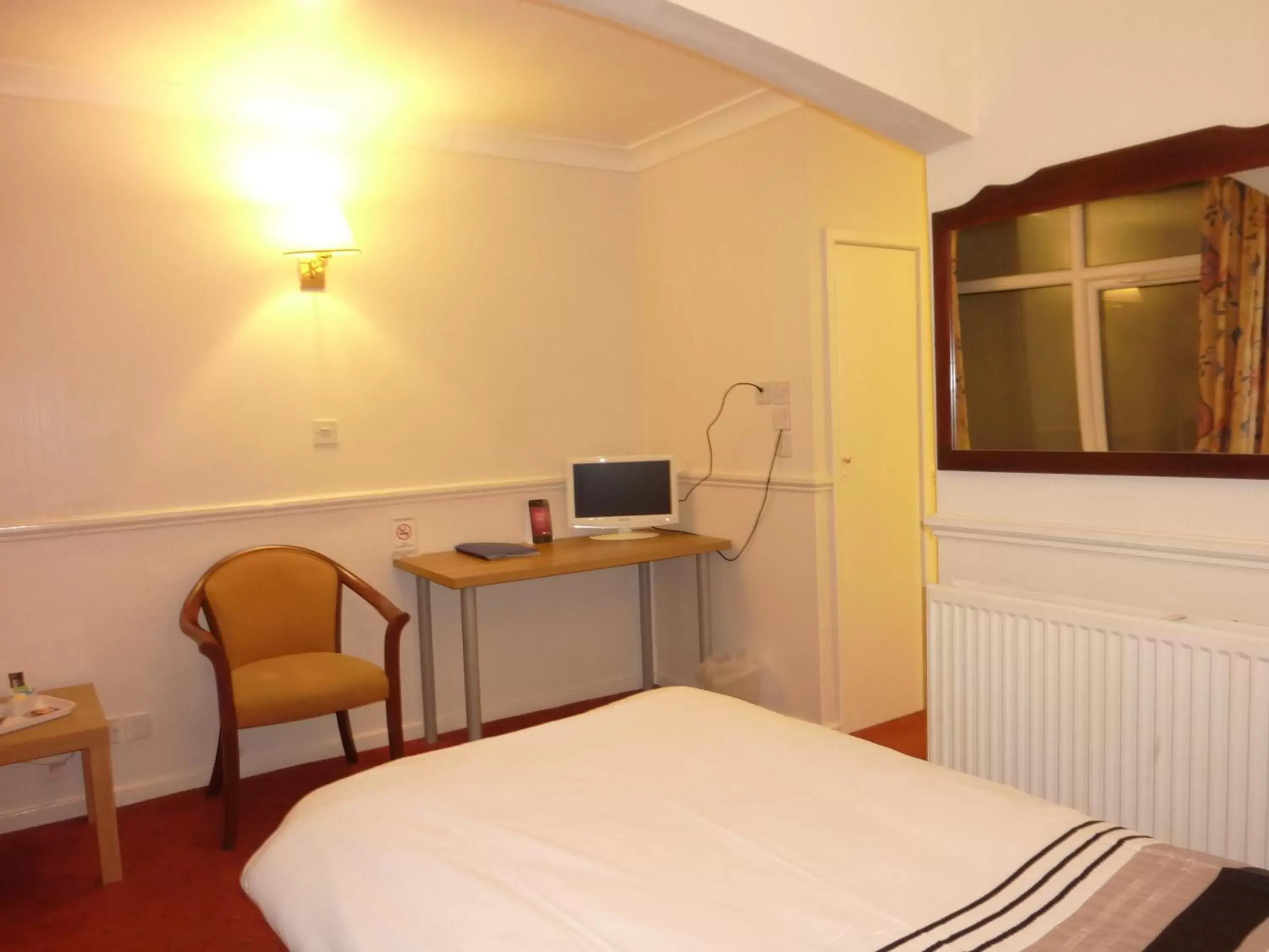 Single Room in The Highfield Hotel