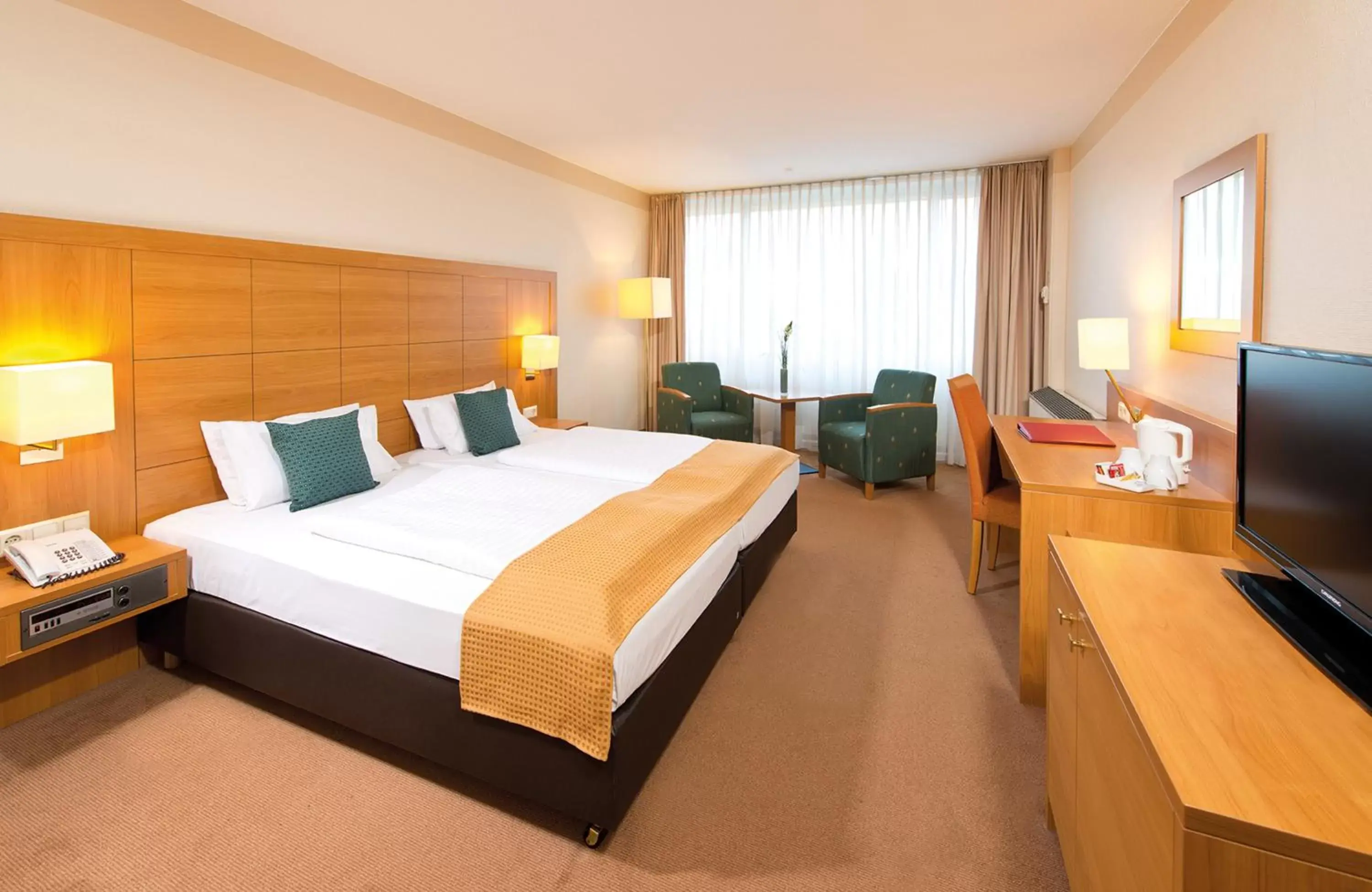 Photo of the whole room, Bed in Leonardo Hotel Heidelberg Walldorf